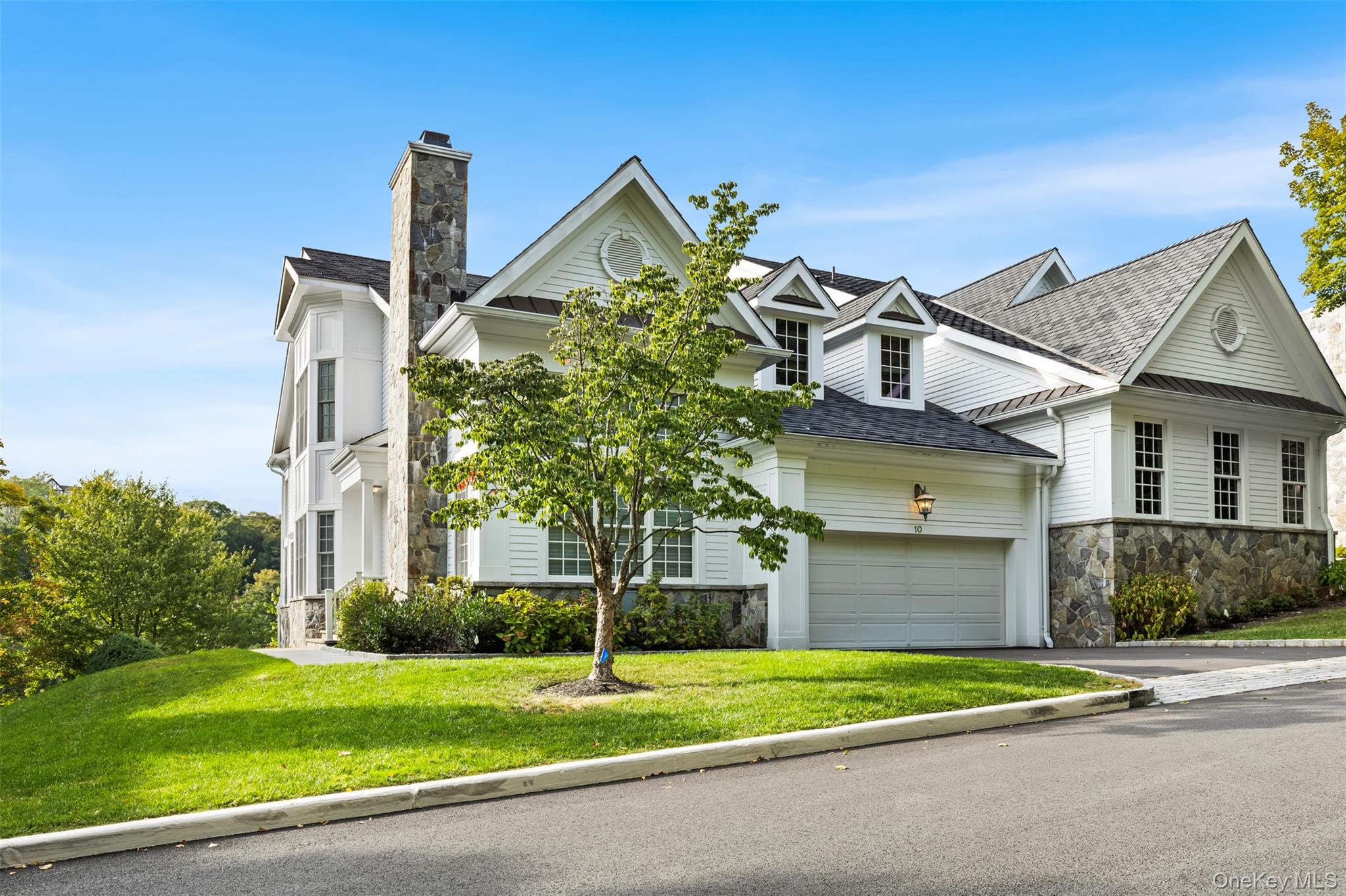 Experience refined living at Trump National Golf Club, Briarcliff Mano...