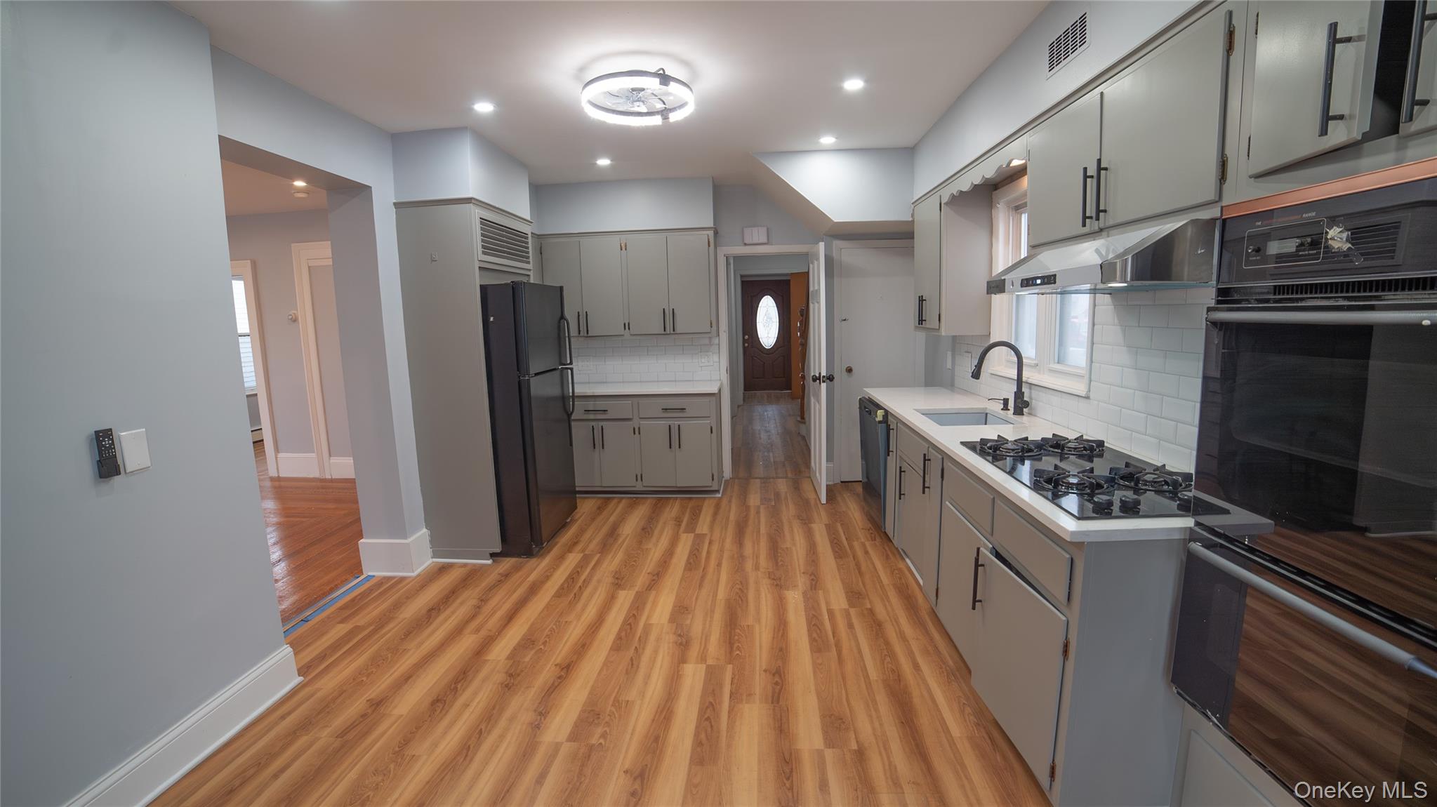 OPEN HOUSE THIS SUNDAY 12-1 pm . Come see this beautiful newly renovat...