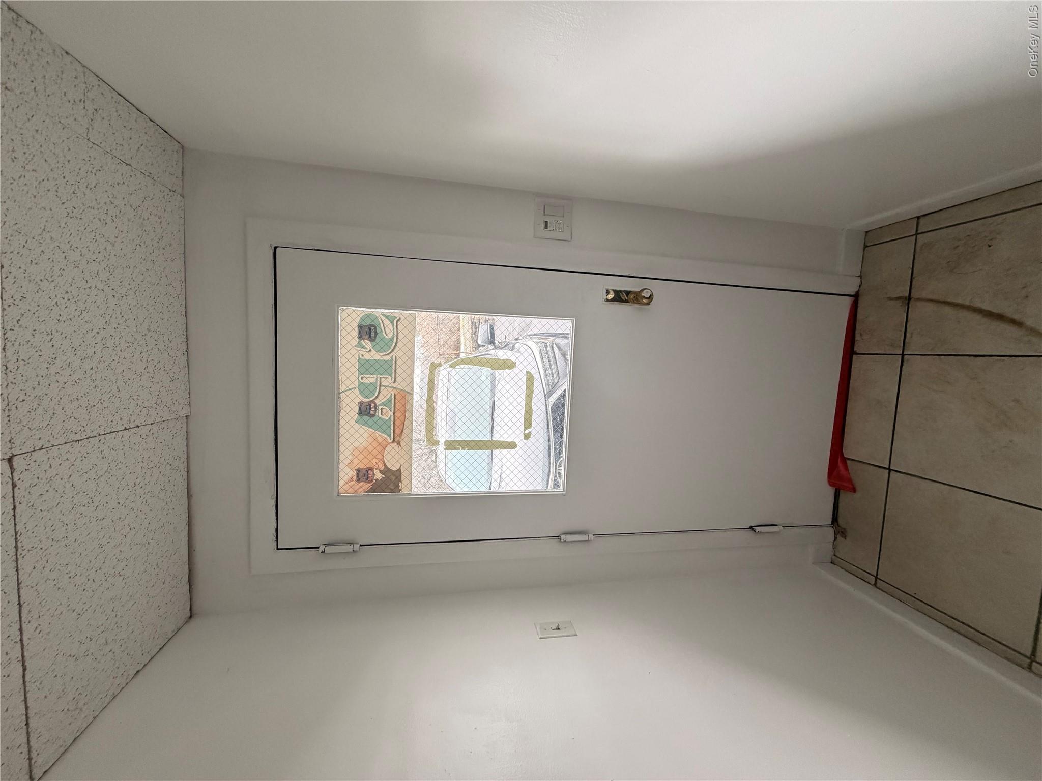 Approximately 1,400Sq Ft single-story commercial office building avail...