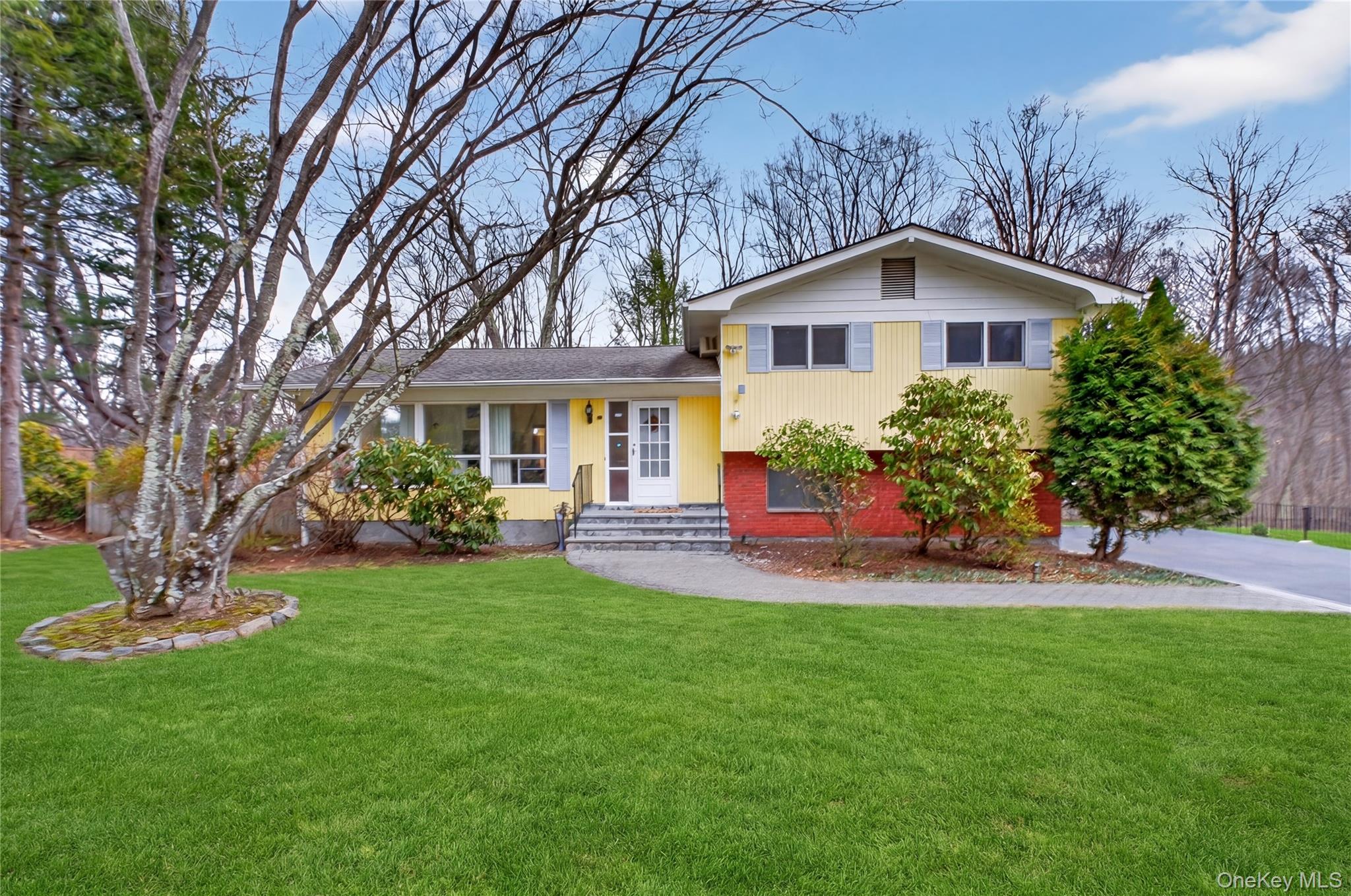 Light! Tranquility! Spaciousness! Lake Views! Nature Lover's Retreat!...