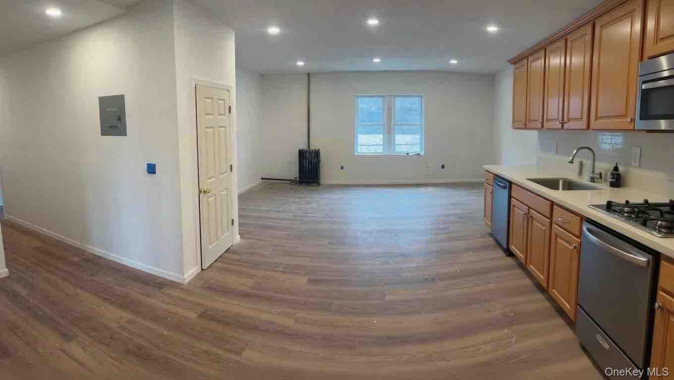 Spacious, Newly Updated 3-Bedroom with Stunning Hudson River Views & o...