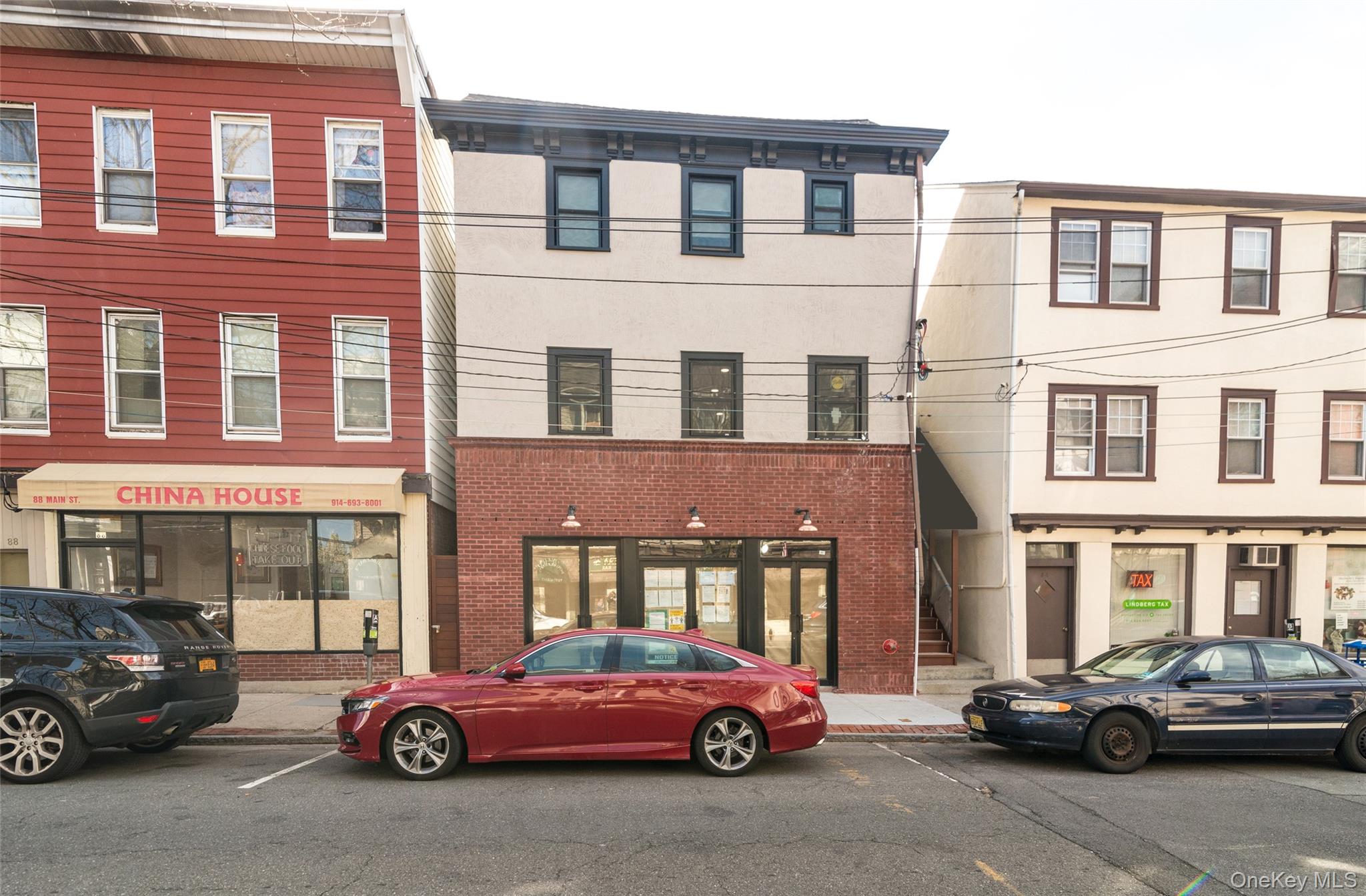 Beautifully renovated, second-floor apartment with two bedrooms in the...