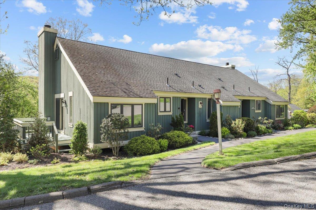 Welcome to this sunny and inviting one-level, corner unit designed for...