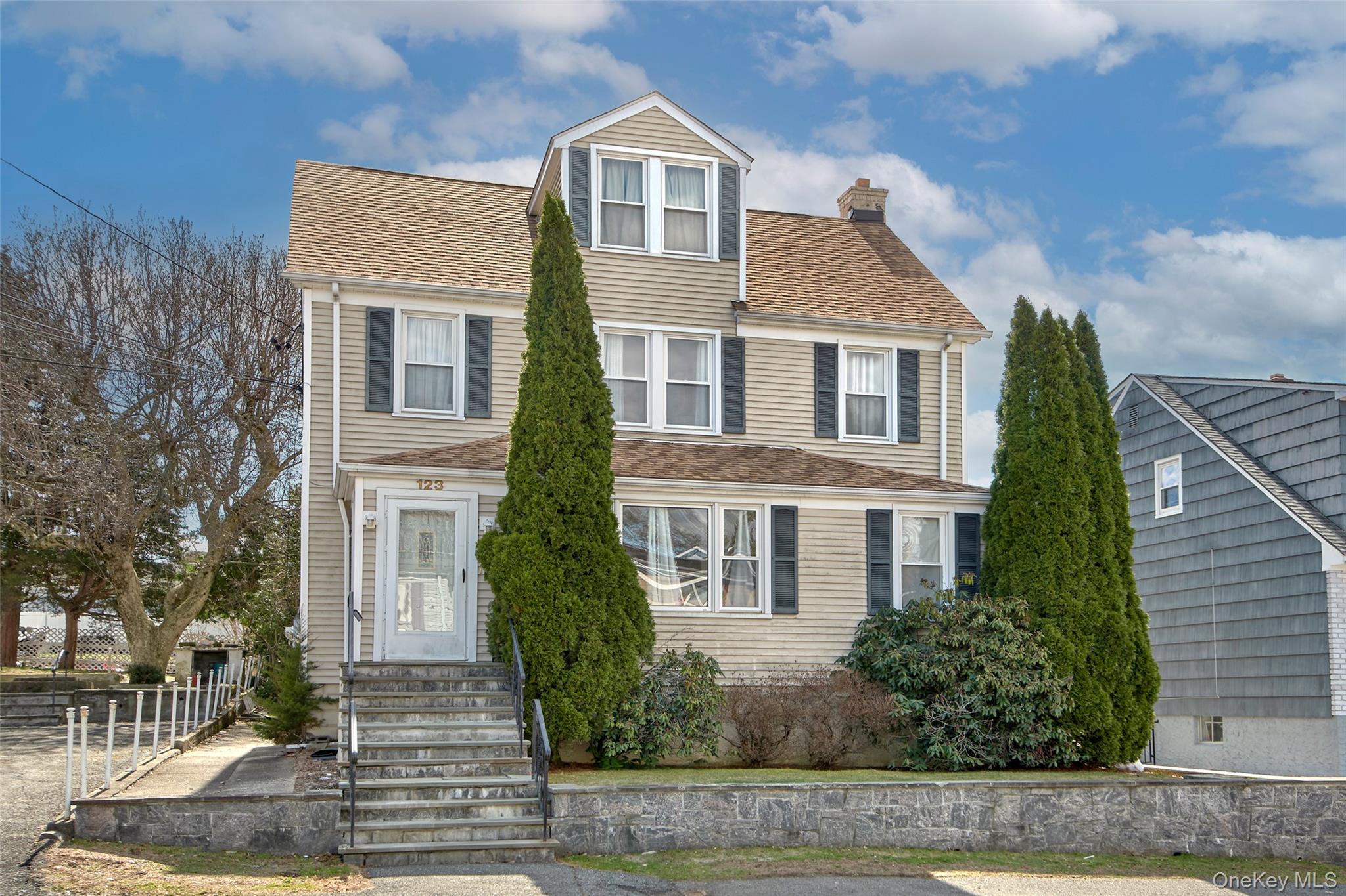 Located in the sought-after Brentwood section of Harrison, this two-fa...