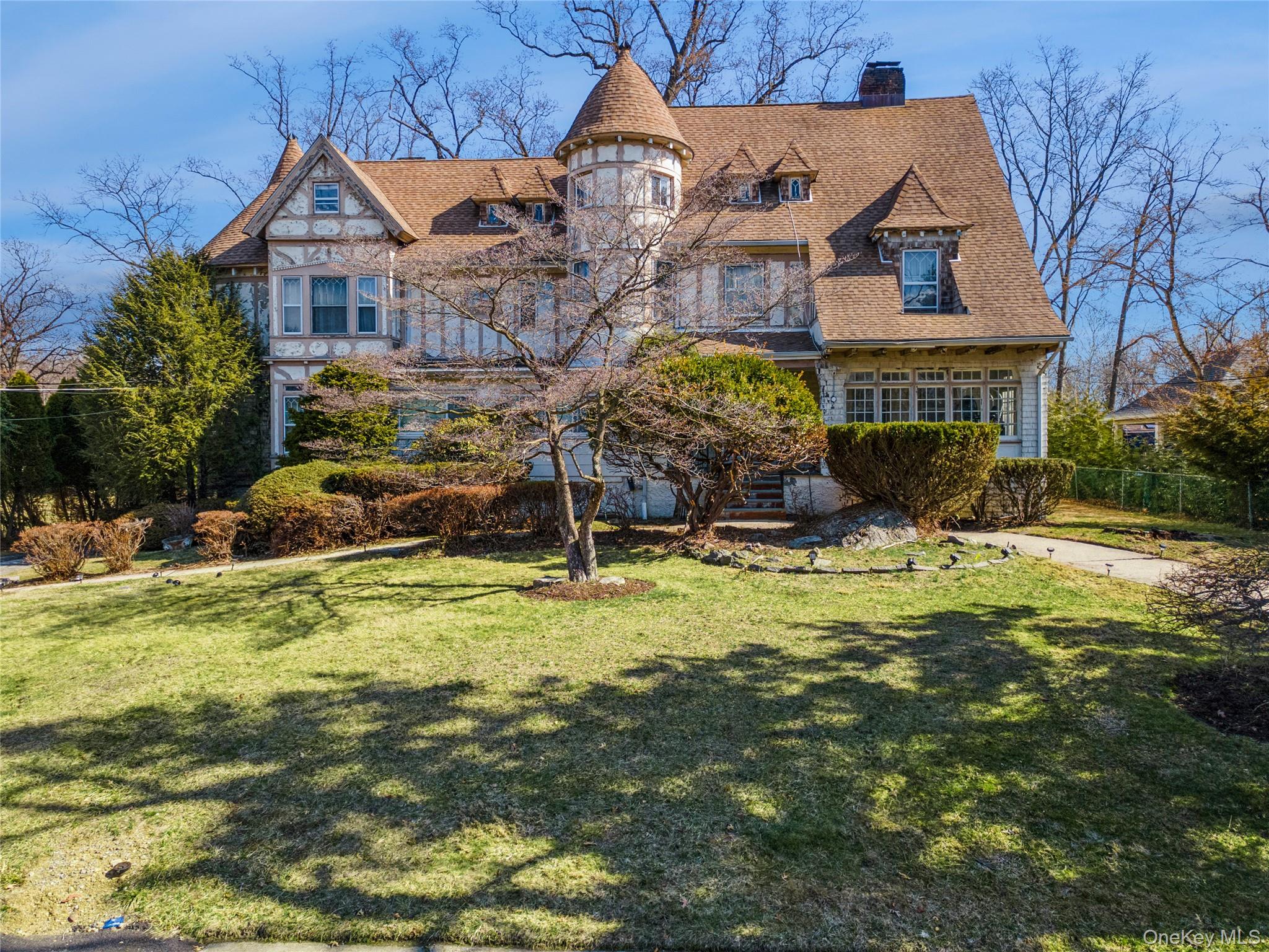 Welcome to 7 The Court, a remarkable historic landmark residence nestl...