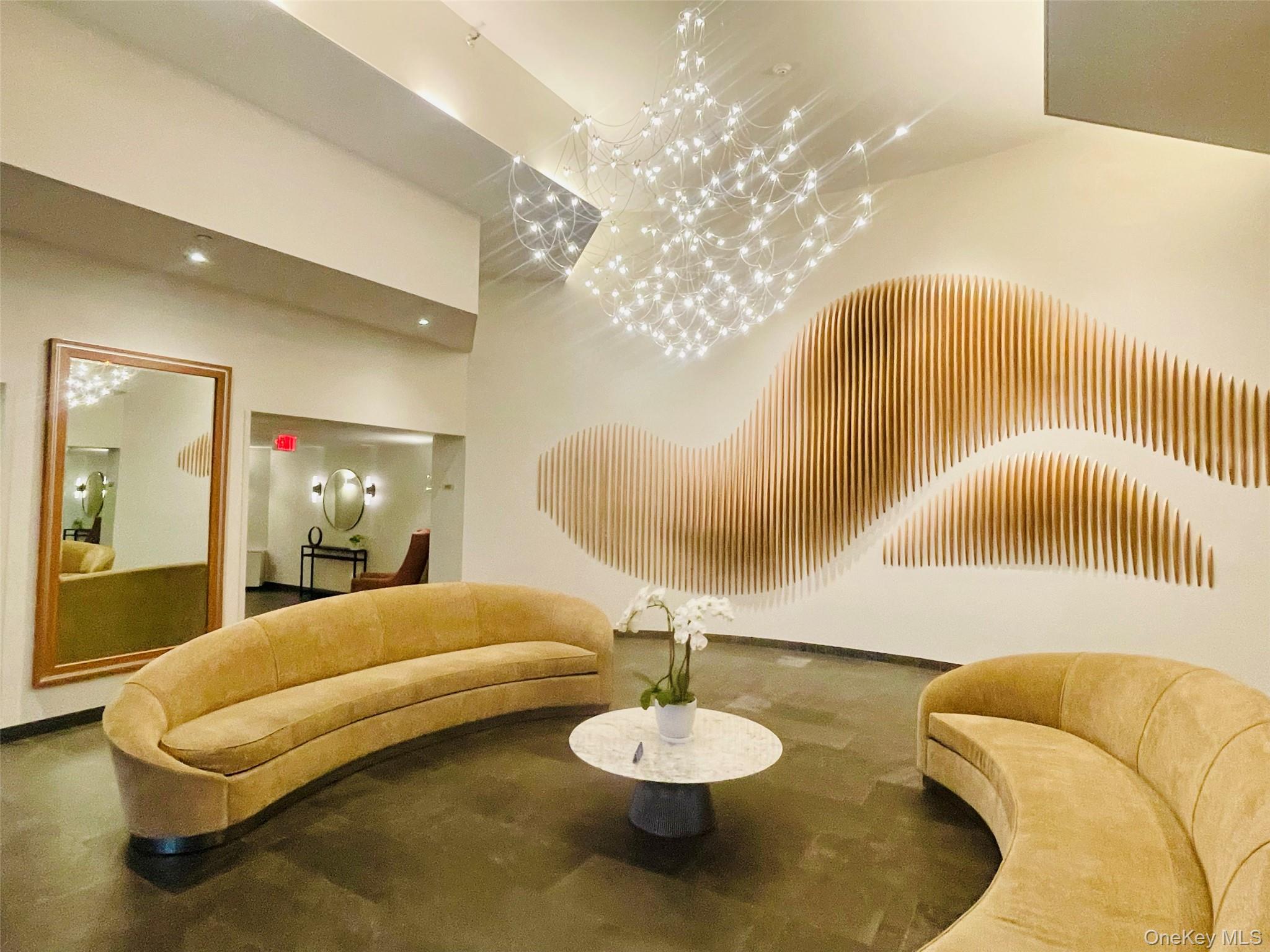 Welcome to this White Plains luxury condominium, total 1396 sf, buildi...