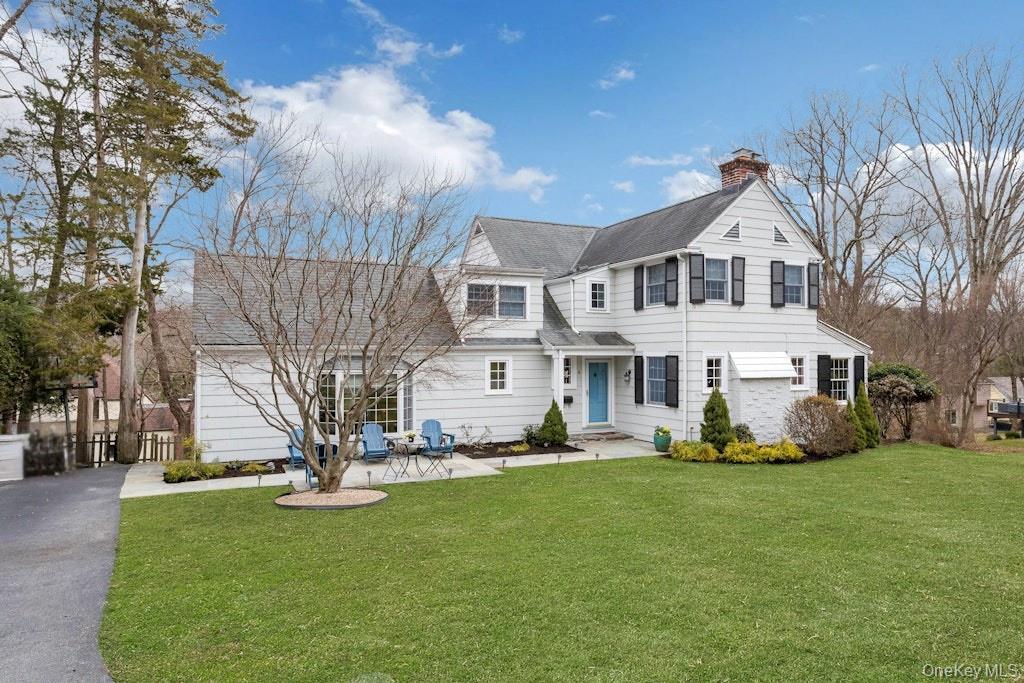 Welcome Home! Nestled in the sought-after Cedar Ridge neighborhood of...