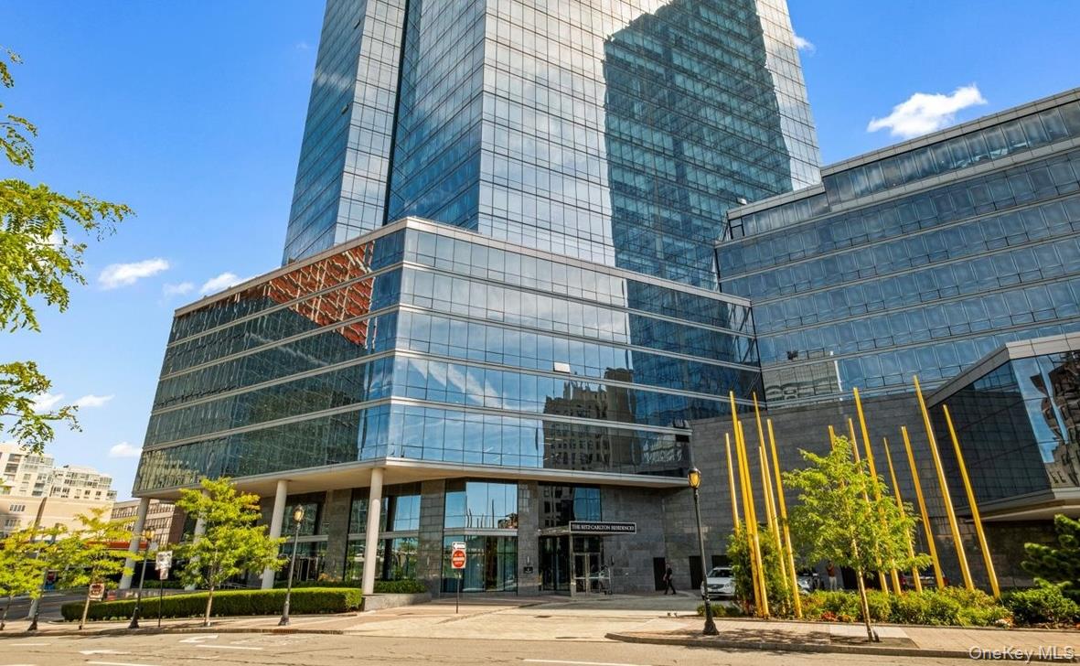 Experience breathtaking views of the Manhattan skyline, Long Island So...