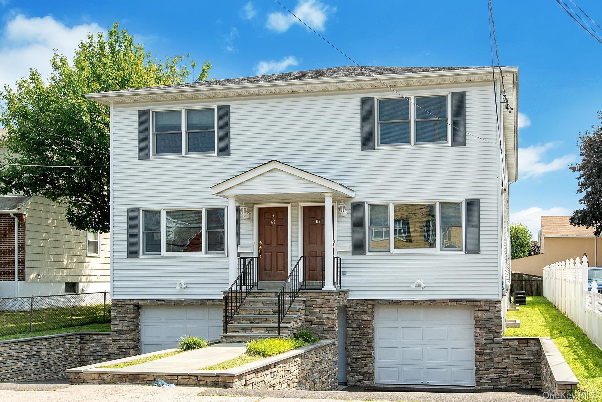 Modern Downtown Harrison Duplex Townhouse Style 3 Bedroom 2.1 Bath Sid...