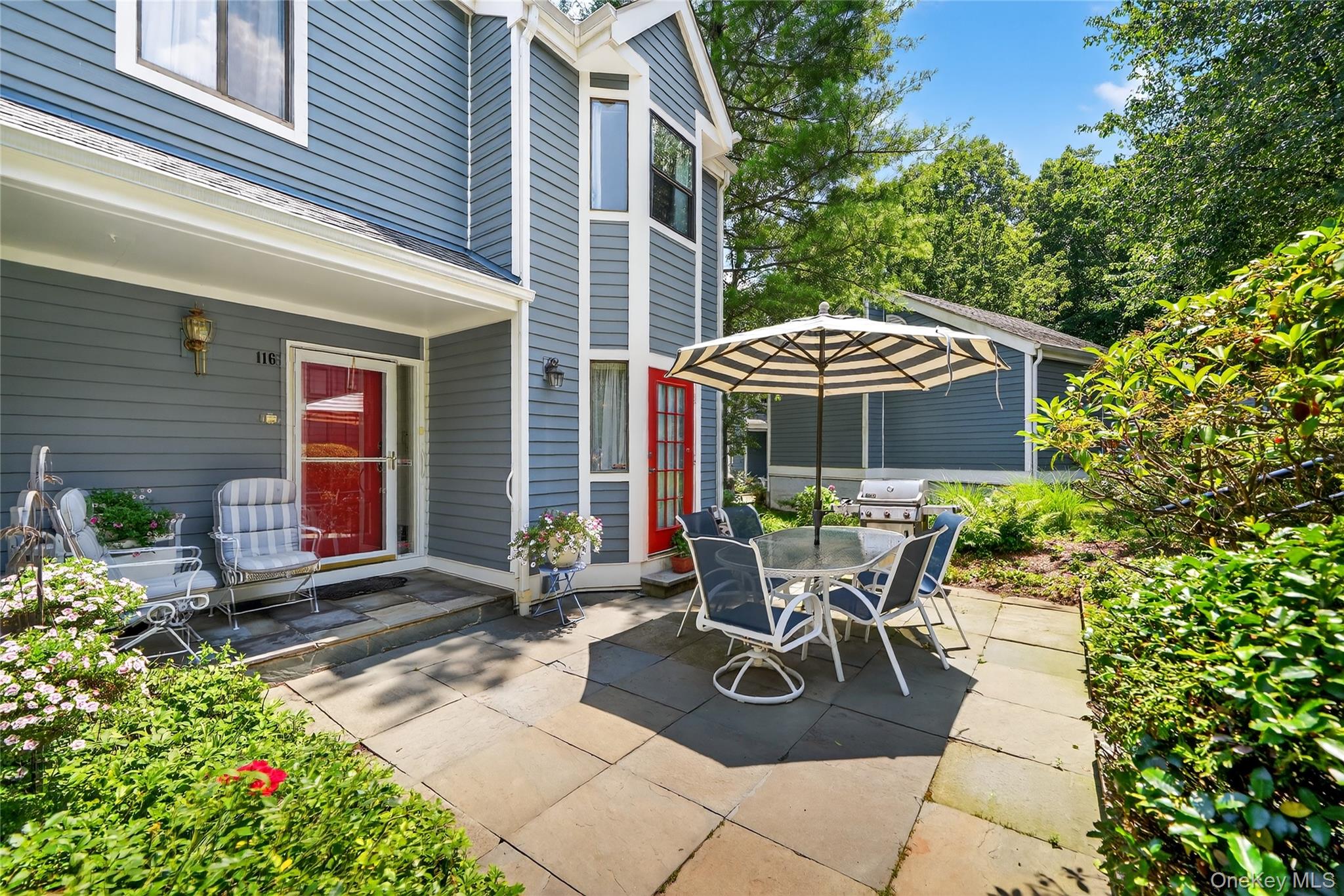 Tucked into the hills of Irvington, this 3-bedroom end-unit triplex of...