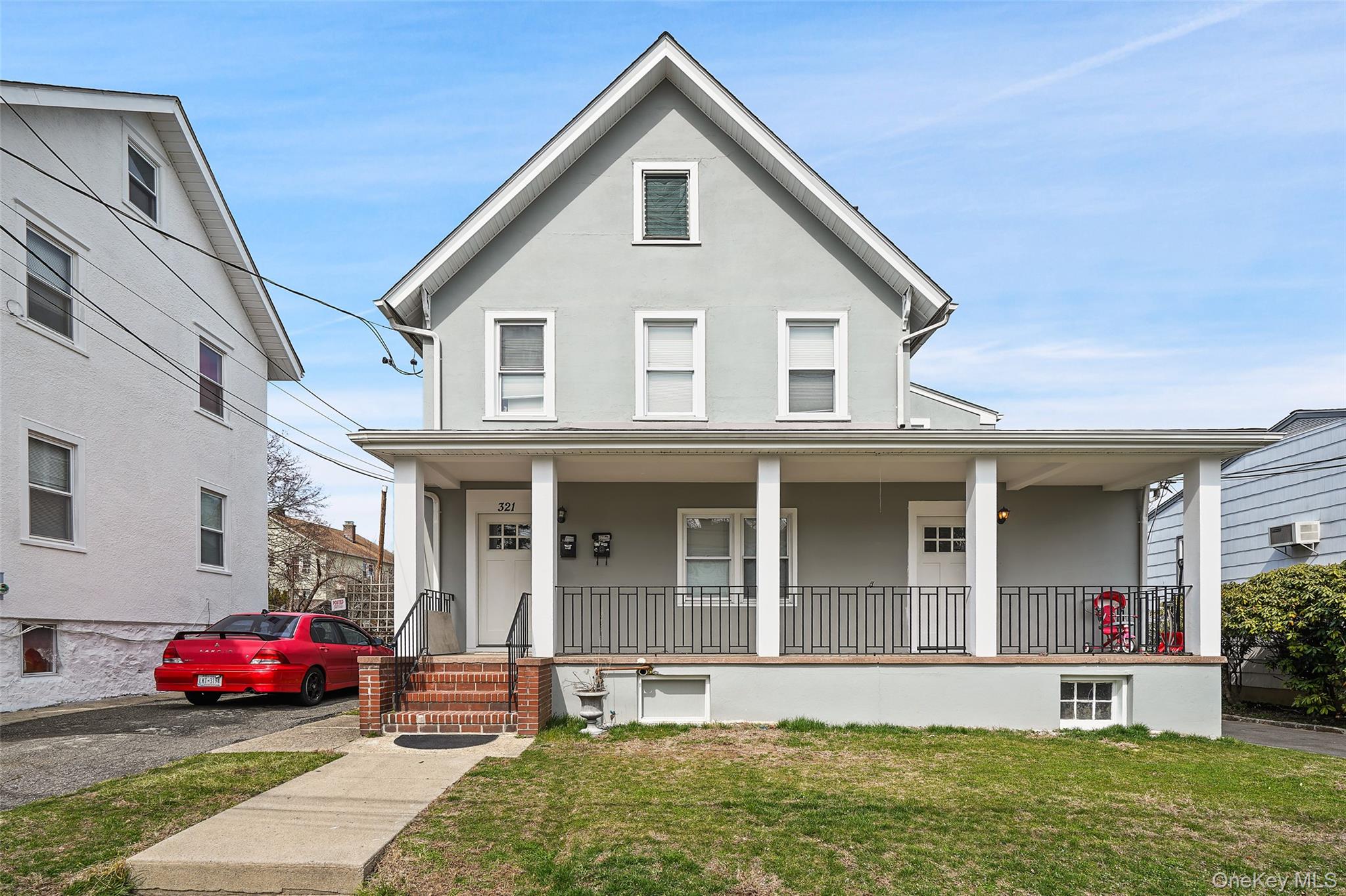 Spacious recently renovated four-bedroom apartment offering a flexible...