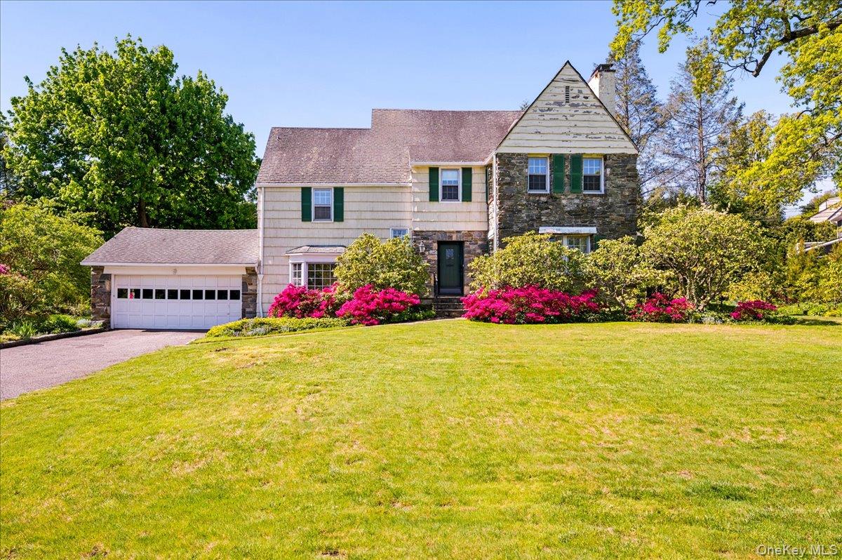 Handyman’s special priced below assessed value—rare opportunity for co...