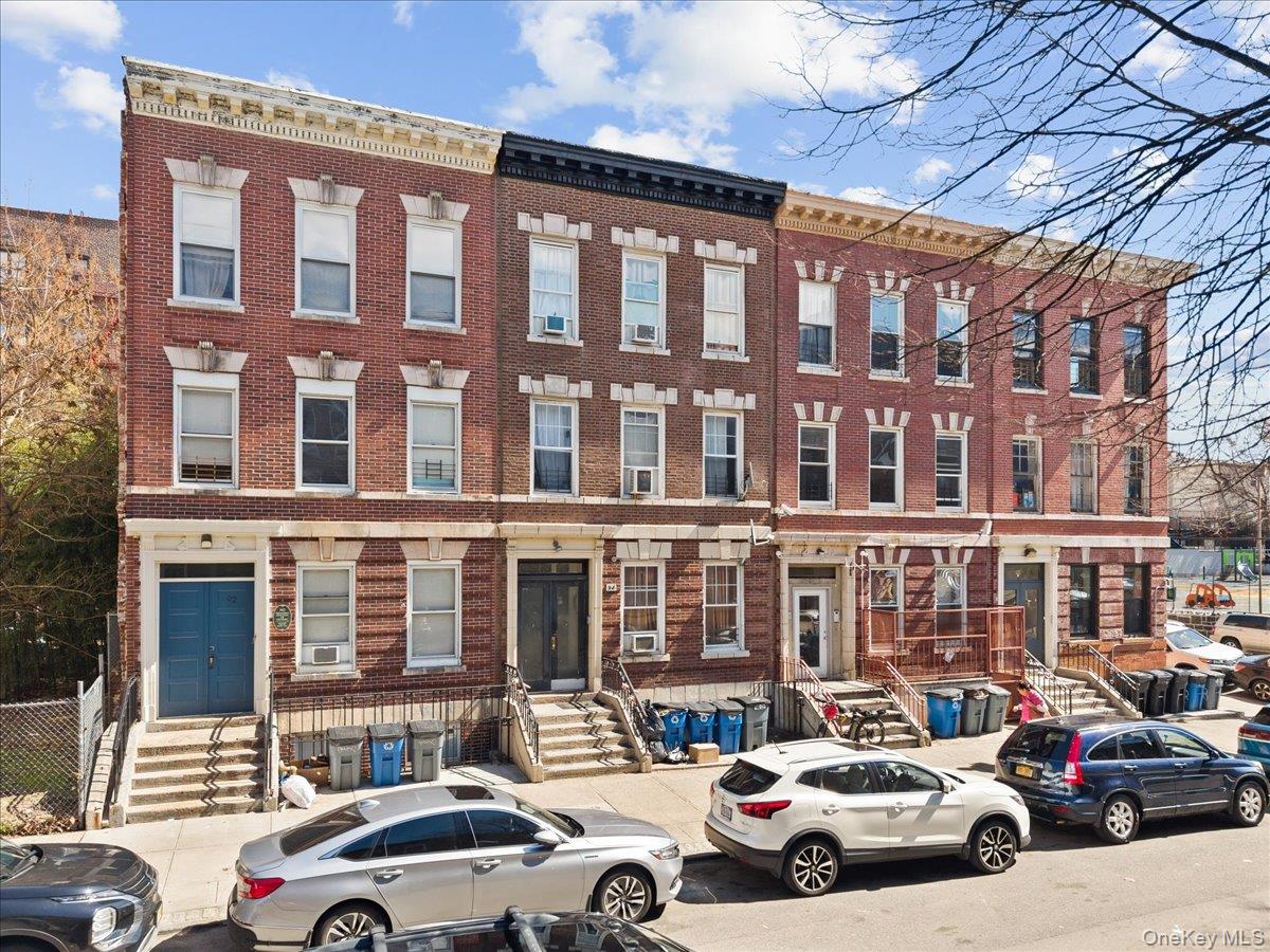 Prime investment opportunity in Yonkers featuring a well-maintained fo...
