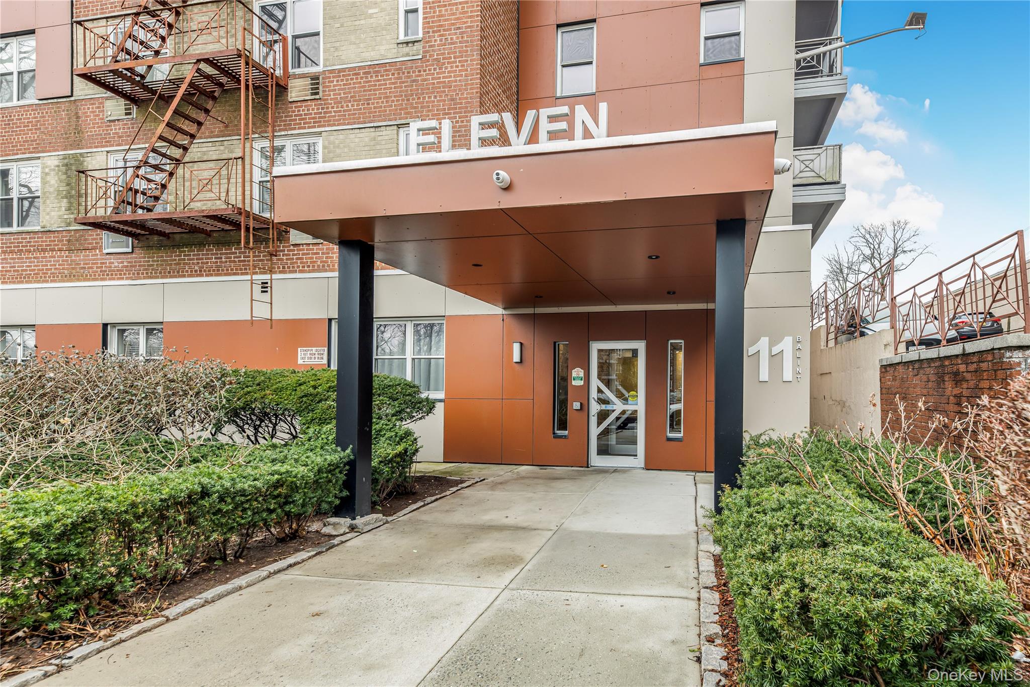 Spacious 1 Bedroom/1 Bath Move-In Ready Co-Op With Beautiful City View...