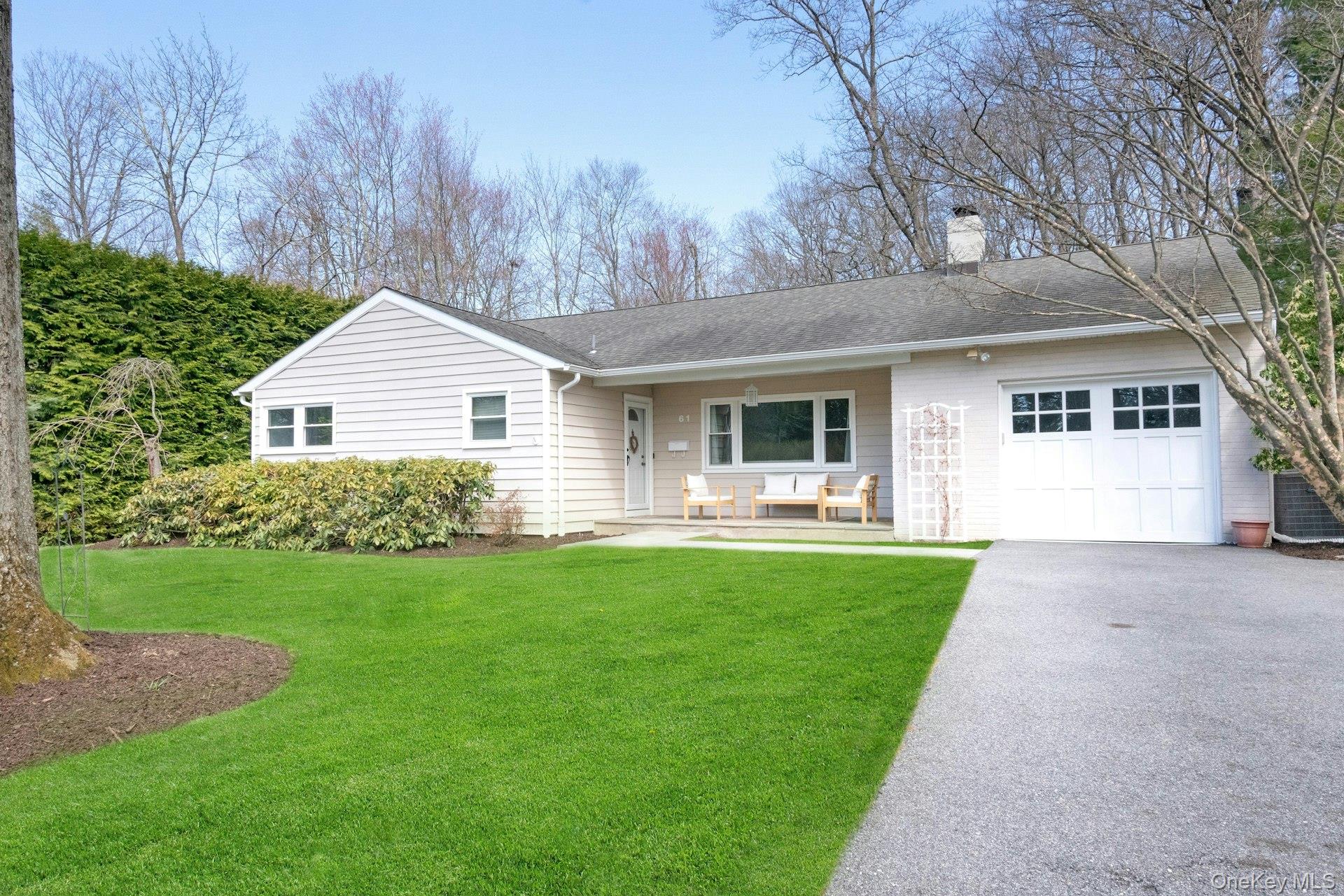 Your life in Briarcliff Manor begins here; Turnkey impeccably maintain...