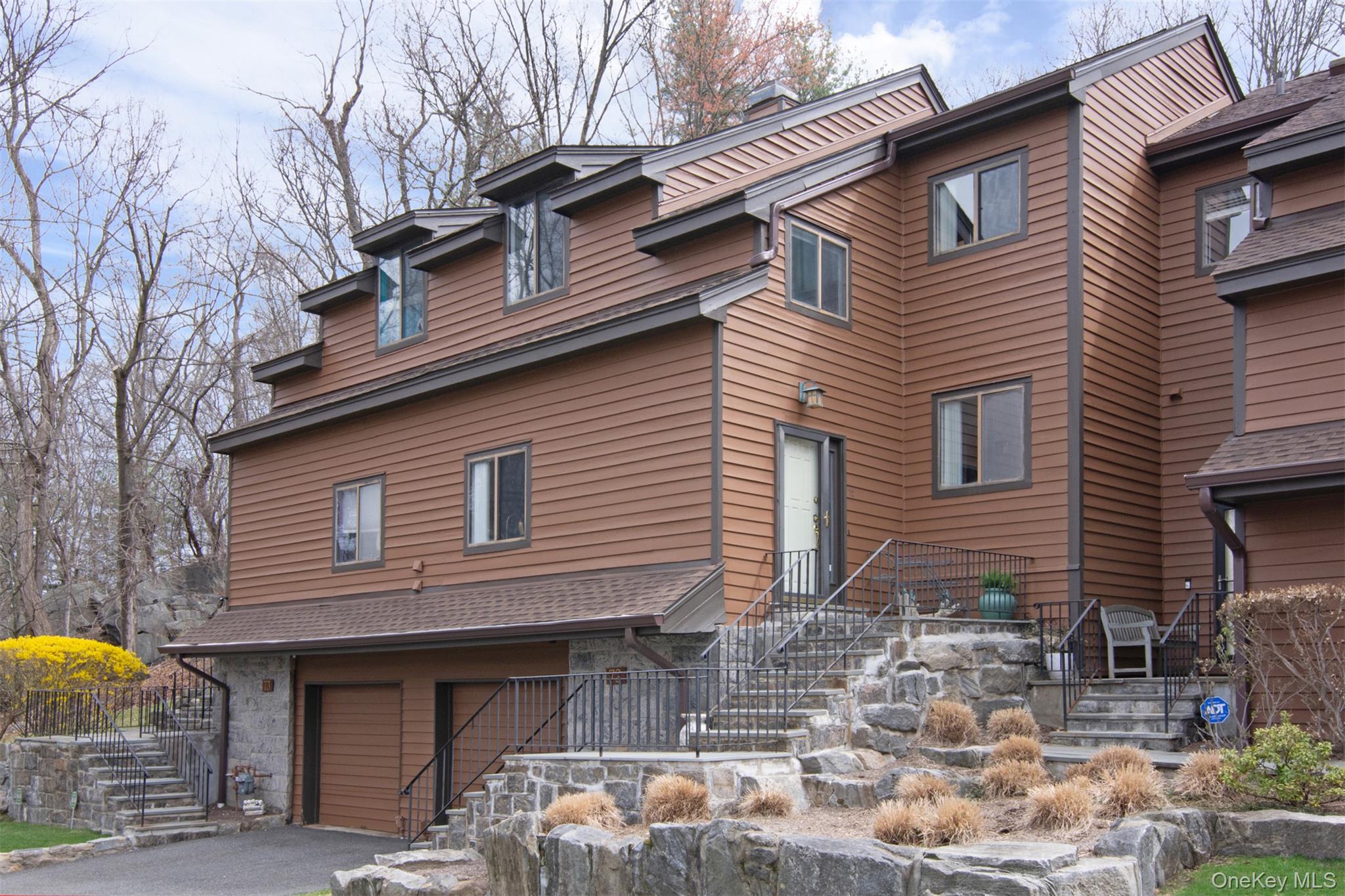 Welcome to Pennybridge Manor, one of Irvington’s most desirable townho...