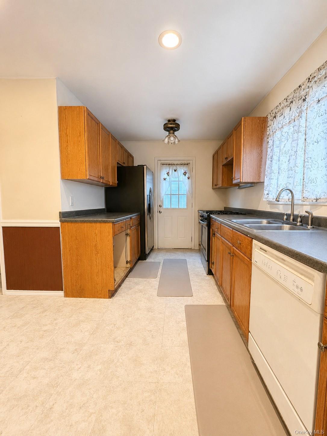 Photo 10 of this property