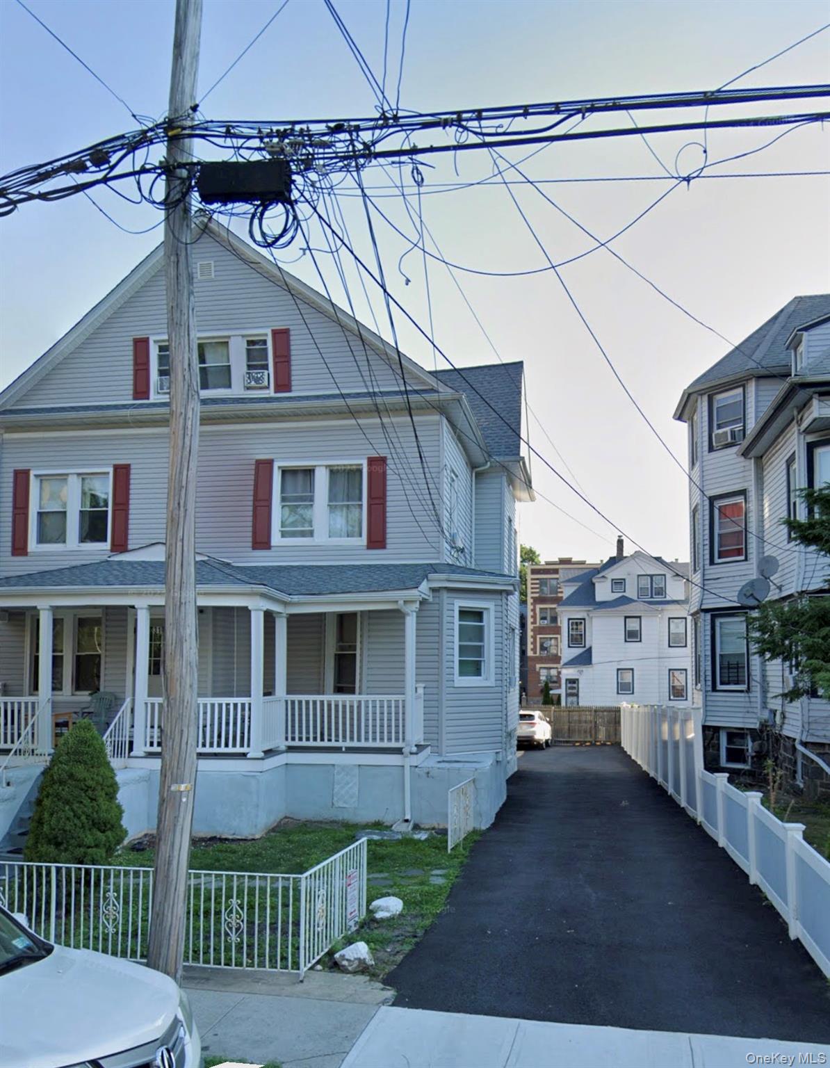 Located in Yonkers (10705) turnkey/ Non-ETPA Regulated 12-unit SRO/roo...