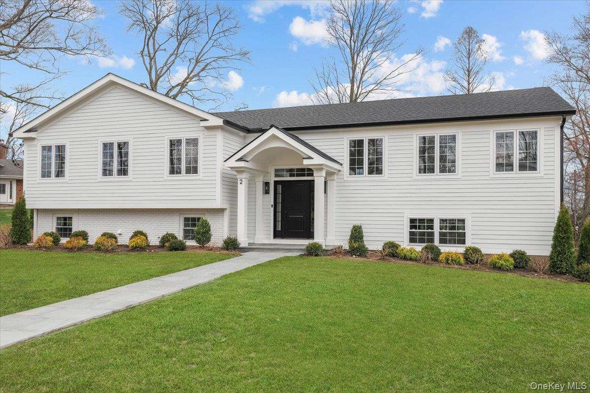 2 Willa Way – Modern Luxury Reimagined in Prestigious Lake Isle Estate...