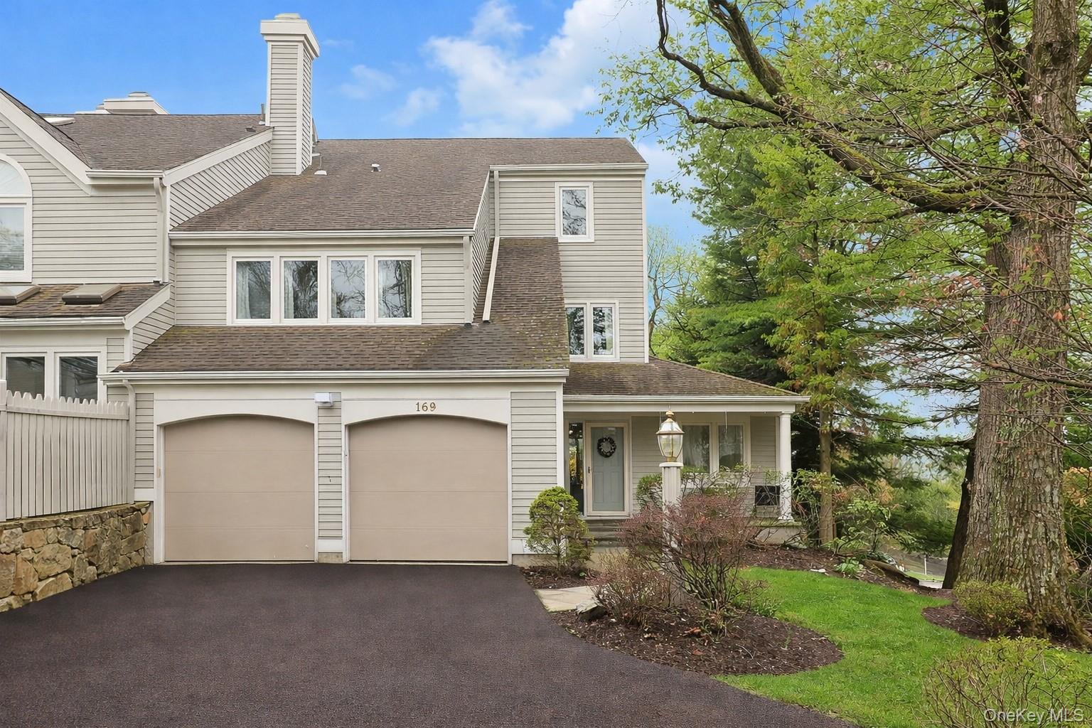 Experience country club living in this meticulously updated, 4,400-squ...