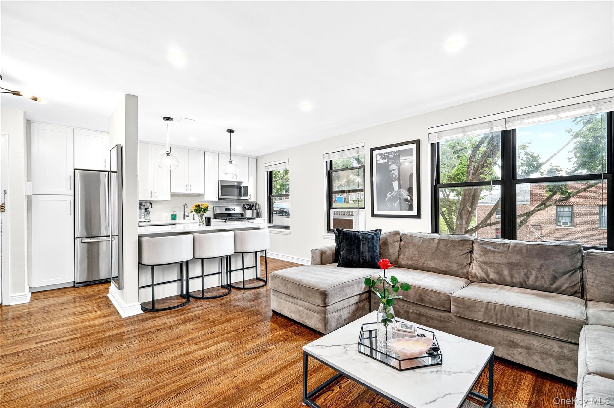 One of the few top-floor corner apartments in the perfectly located Ma...