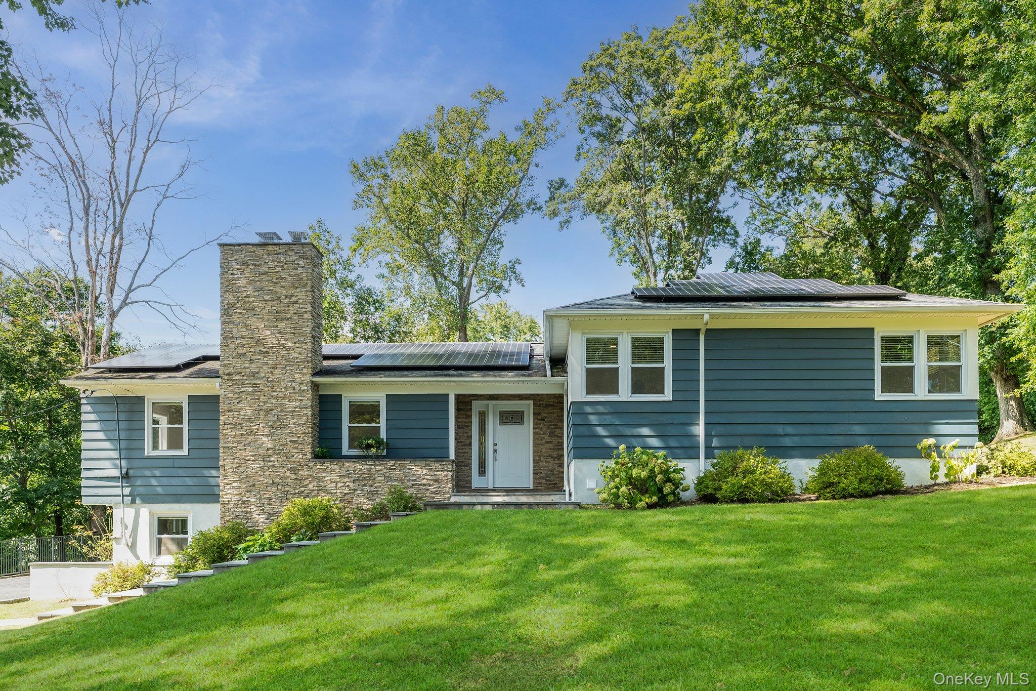 Back On The Market!
Welcome to this sleek, modern home in the highly s...