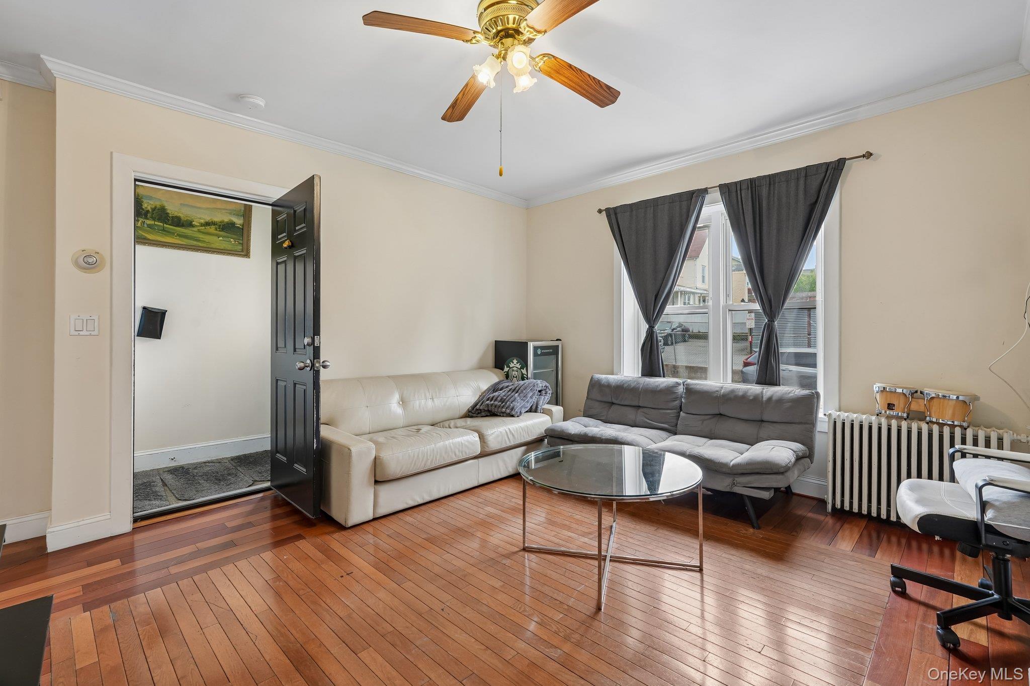 Photo 4 of this property