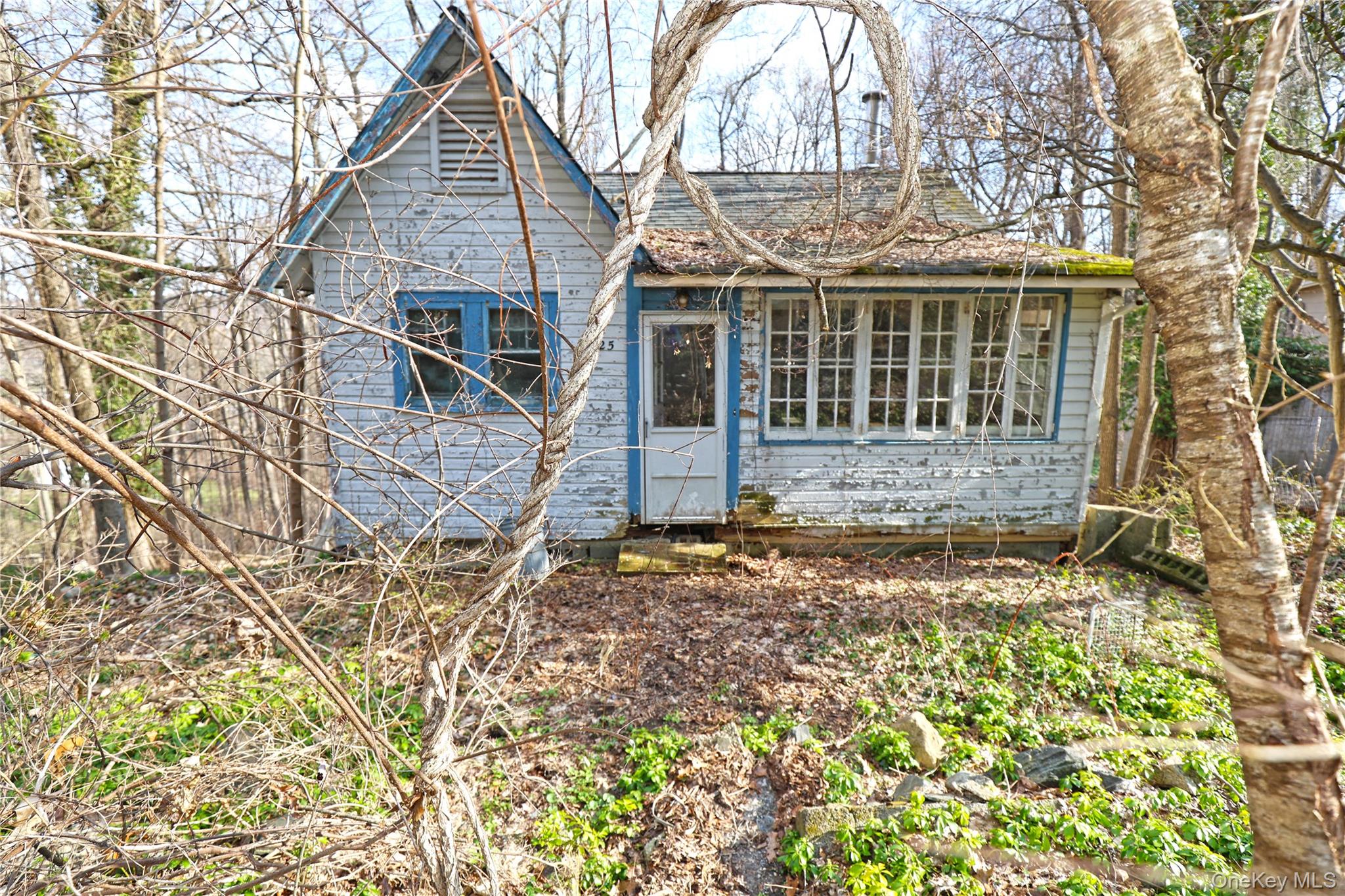 Incredible Fixer-Upper! Welcome to Lake Community living! Charming and...