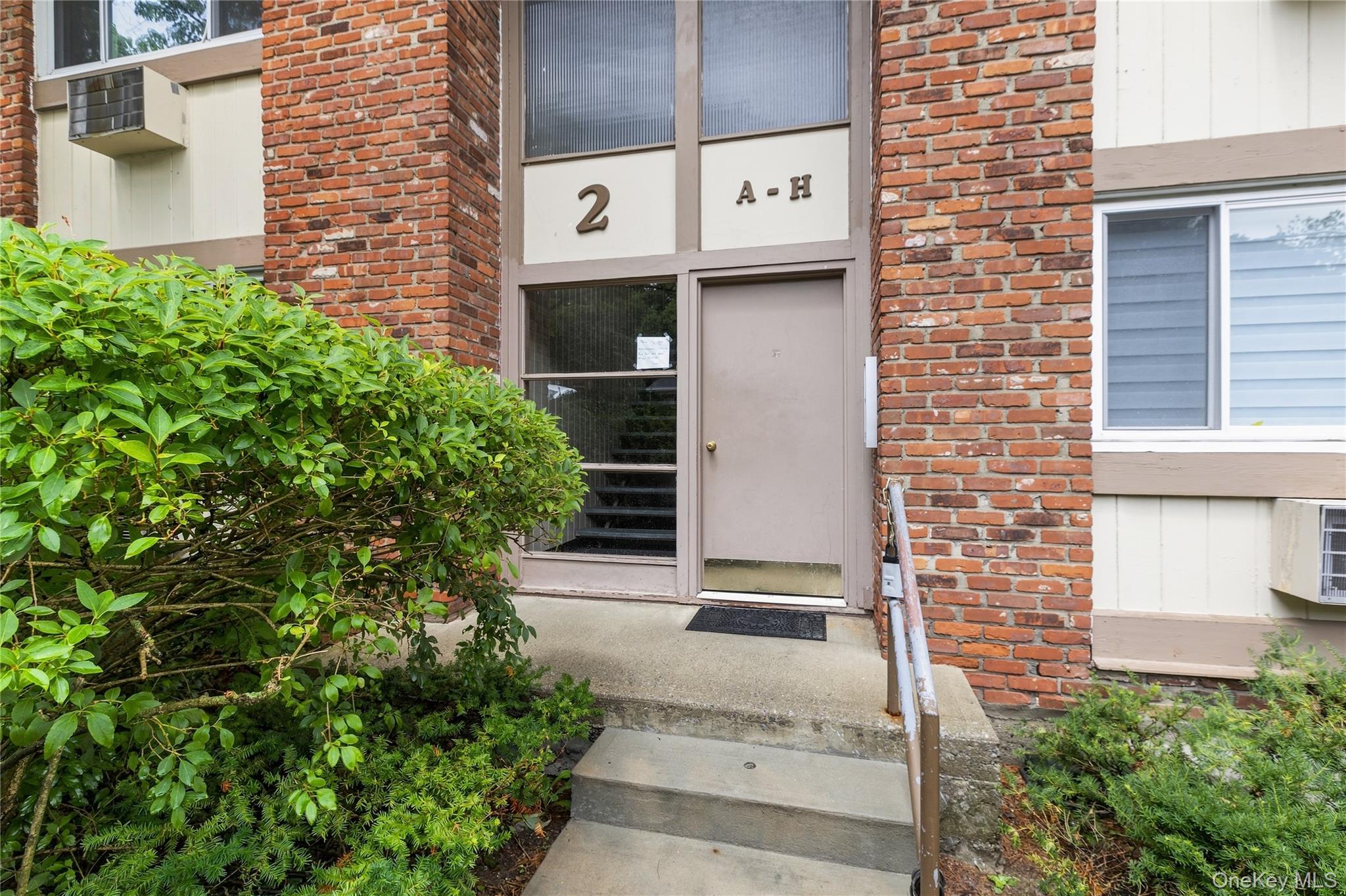 Move right into this beautifully updated 2 bedroom Condo in desirable...