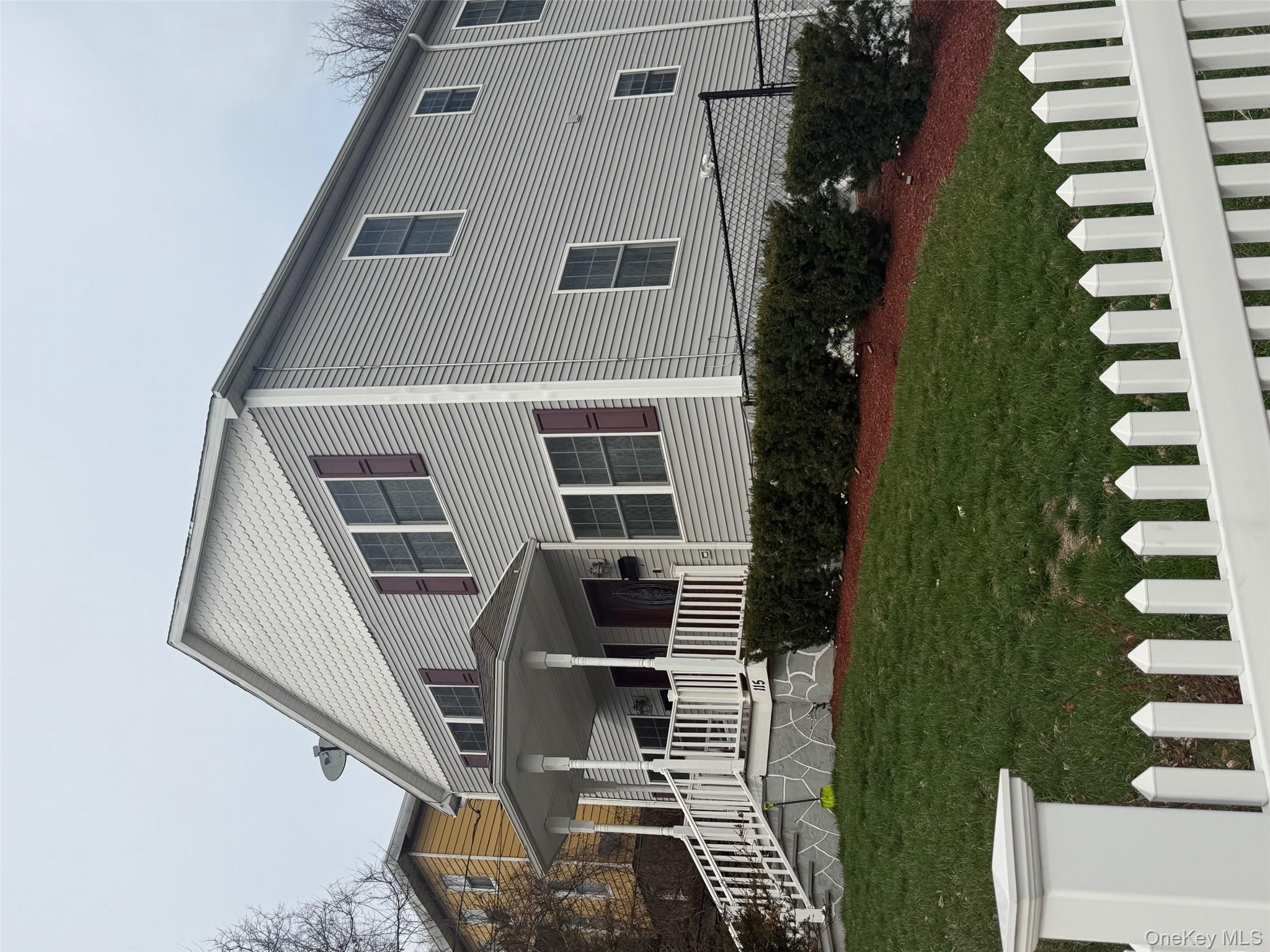 Stunning 3-bedroom, 2.5 bath two level apartment in Peekskill. Feature...