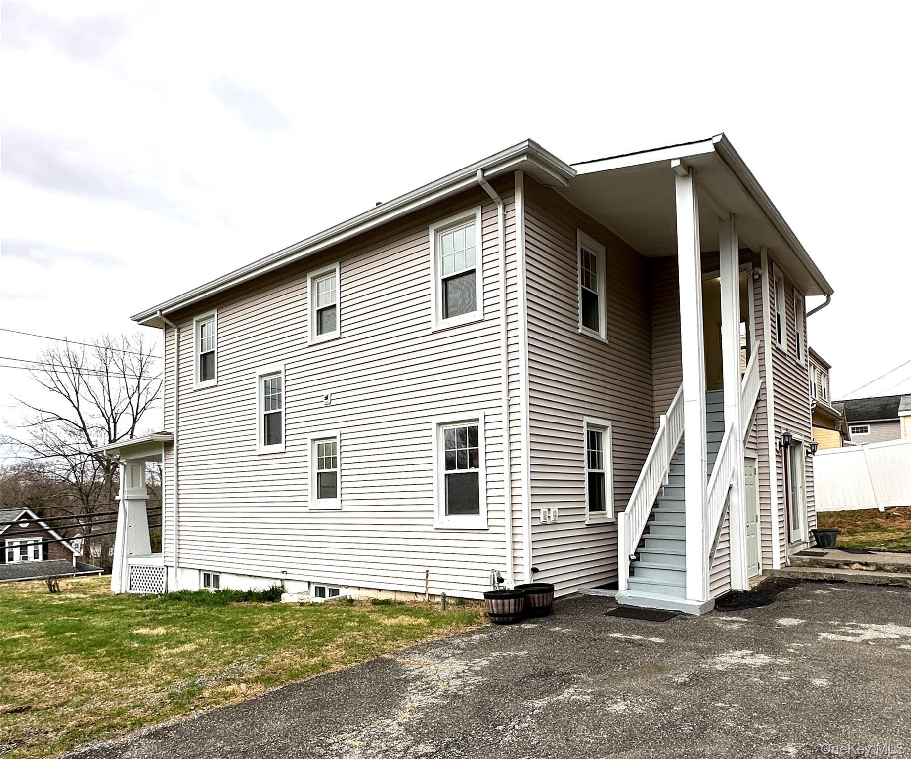 Ground level apartment!  Incredible location and beautifully updated,...