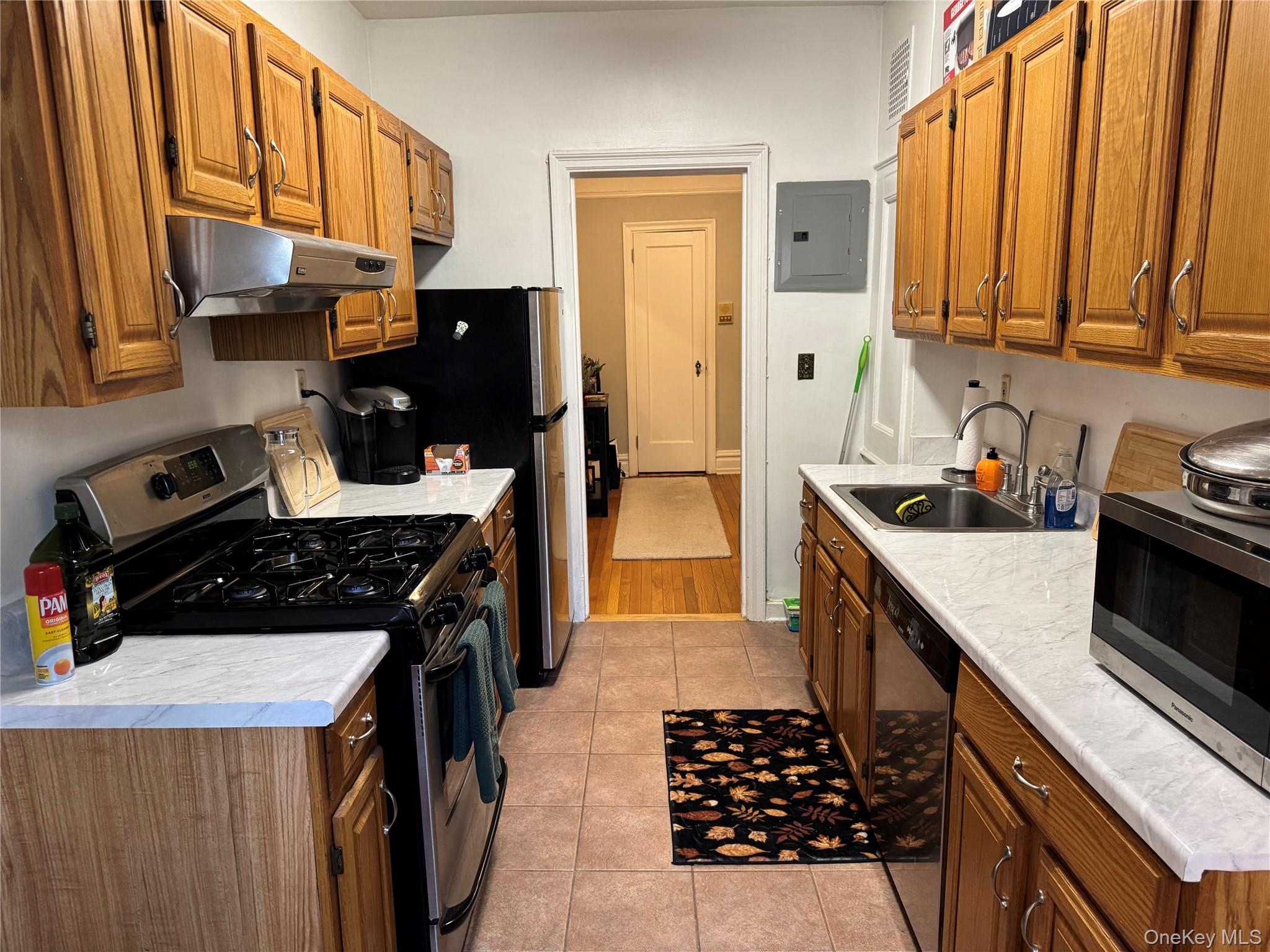 Photo 6 of this property