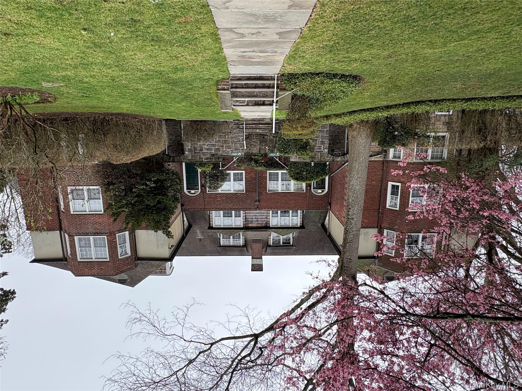 Incredible Opportunity at a Fantastic Price to Own this Incredible Co-...