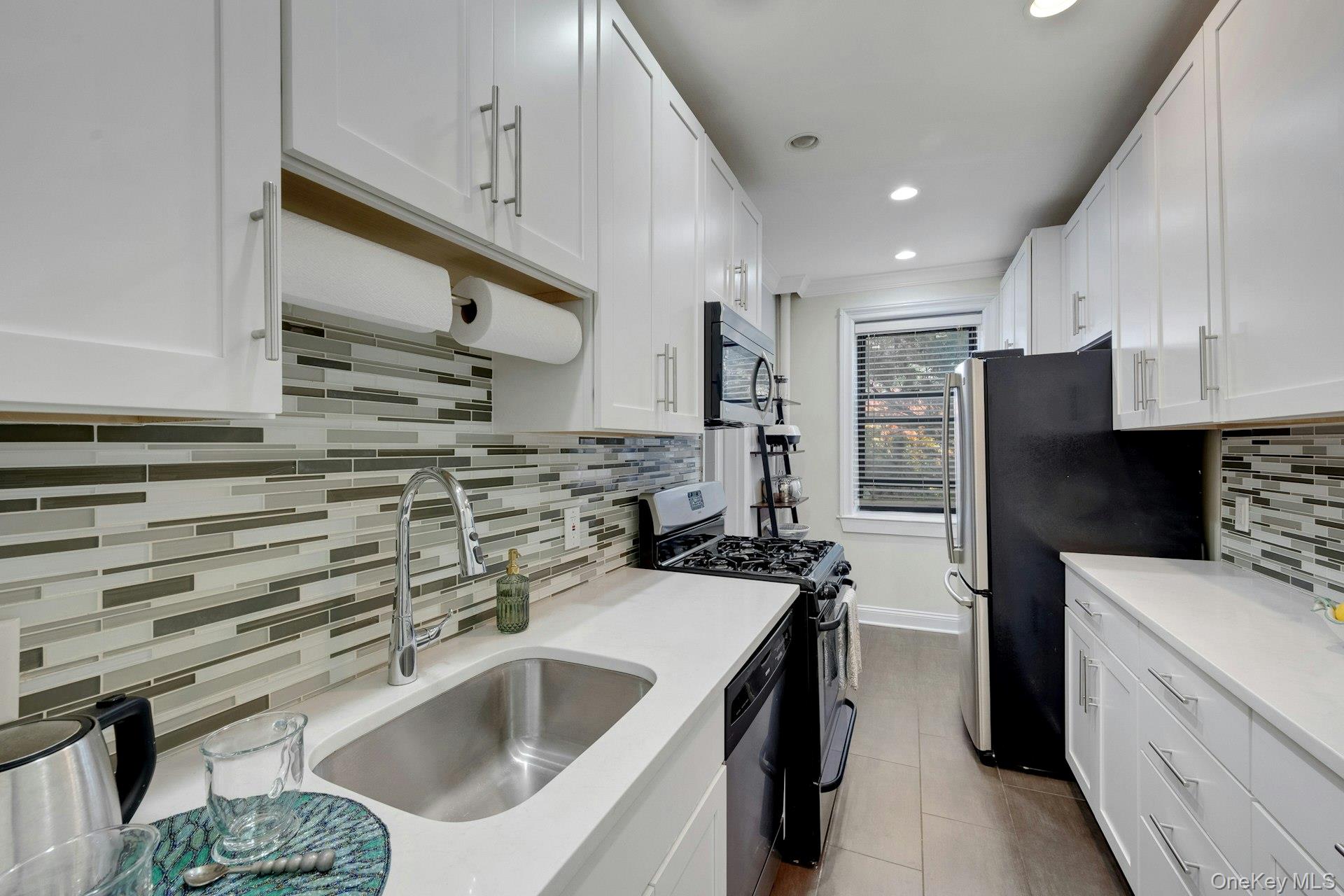 Photo 4 of this property