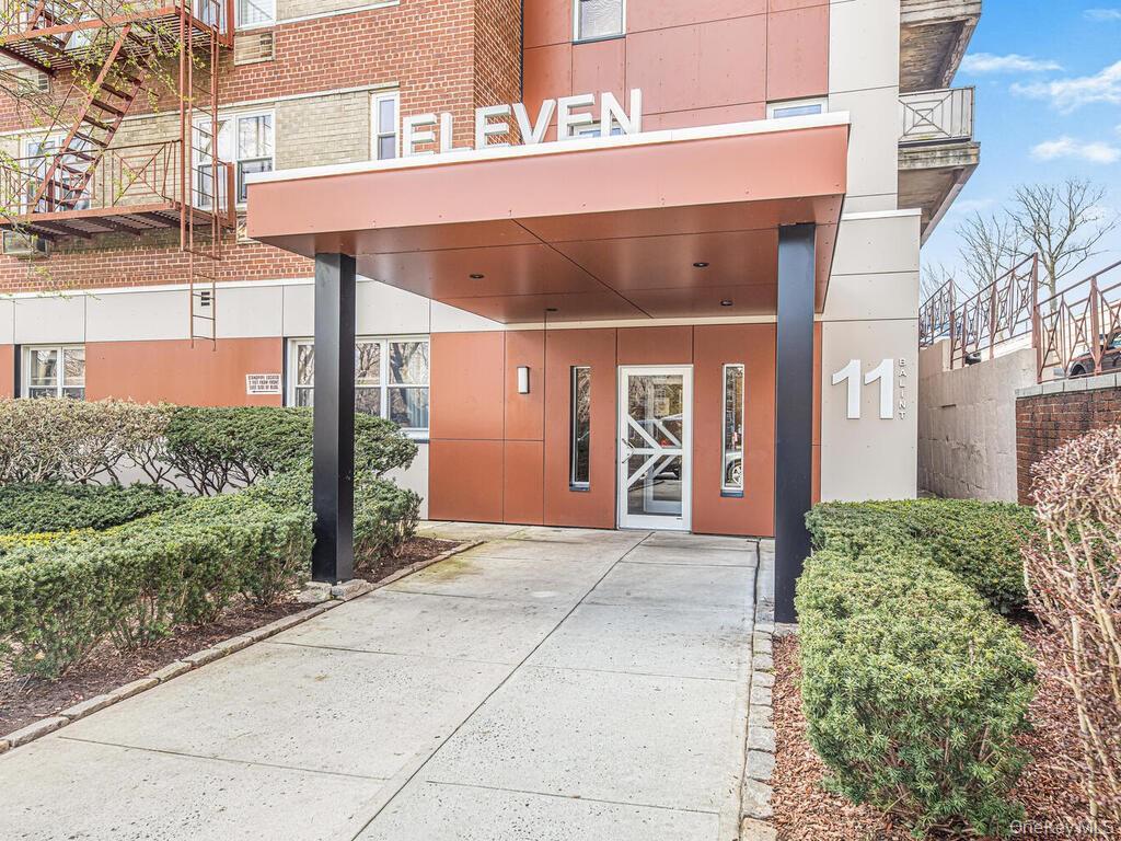 Spacious 3BR Co-Op with Sunset Views, Balcony & Pool! Be in this unit...