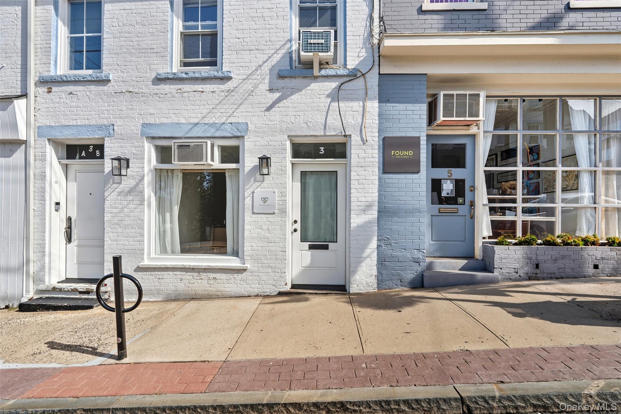 Fully renovated 2-bed, 1.5-bath apartment in downtown Hastings. Rent i...