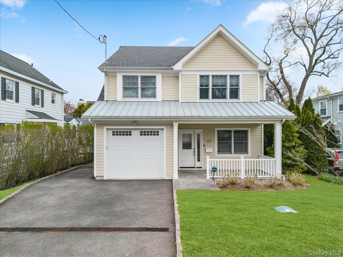 The best rental! Young colonial in Fox Meadow - walk to Scarsdale vill...