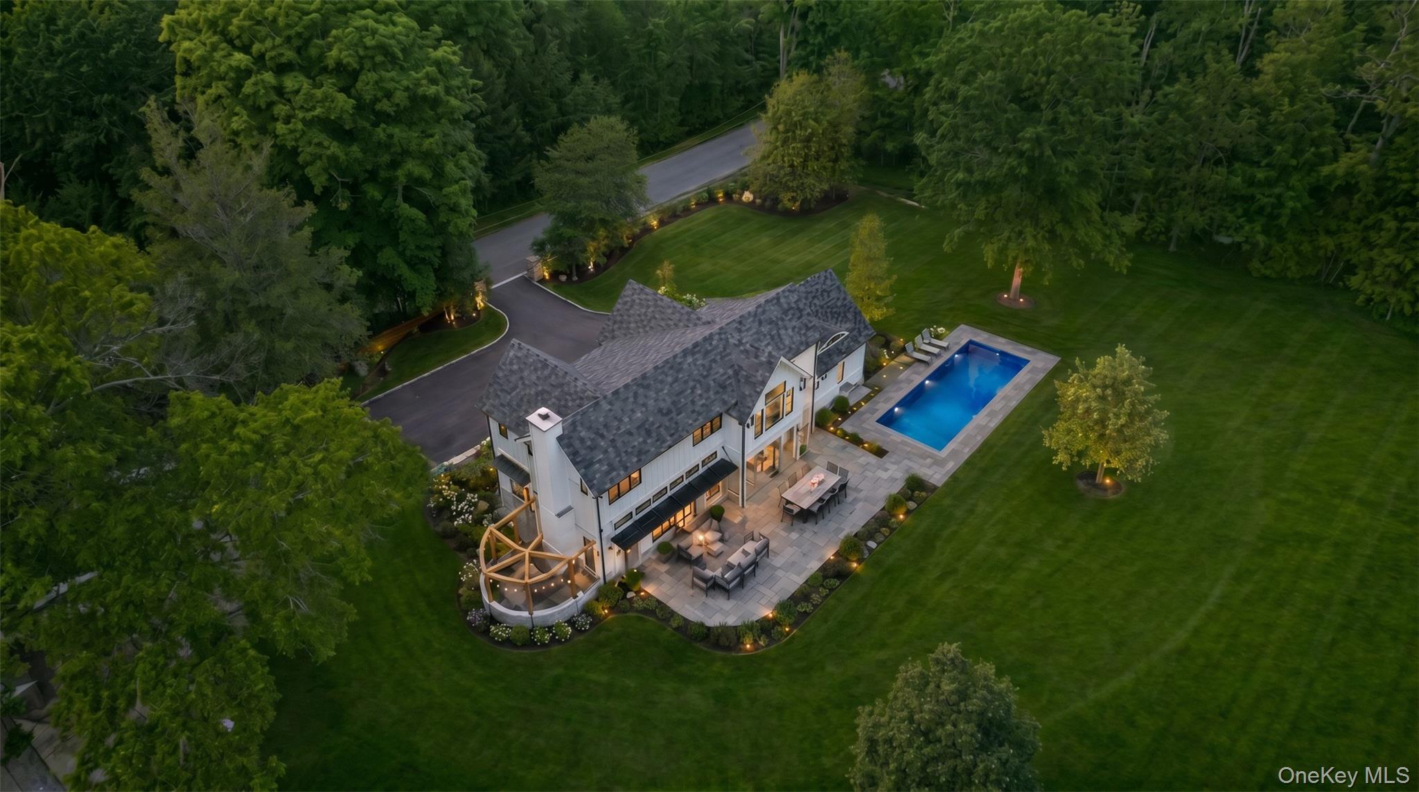 Photo 4 of this property