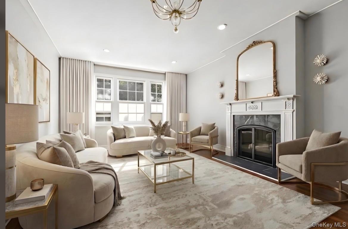 Welcome to Haddon Hall, a distinguished pre-war co-op in the coveted B...