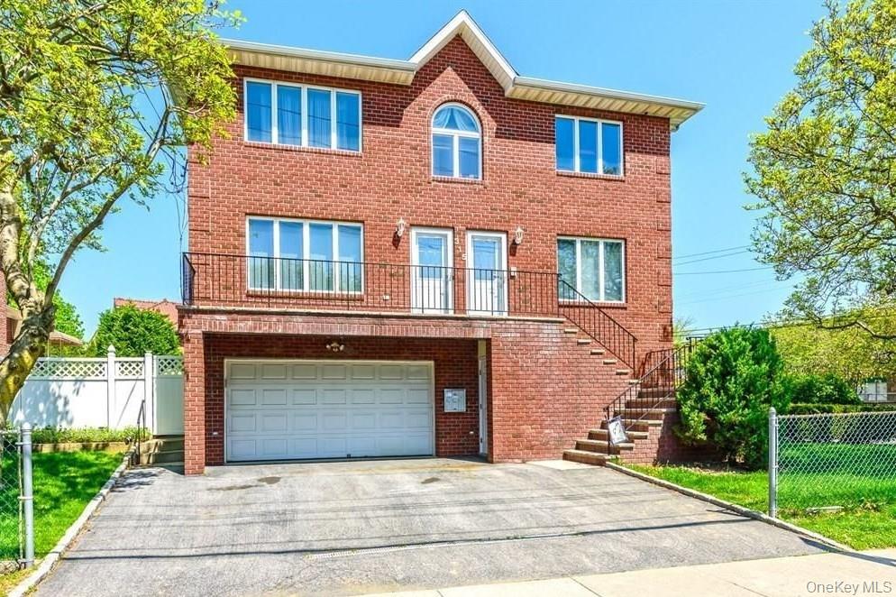 Newer remote control LG stainless steel appliances. Double level great...