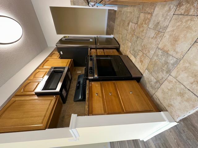 Hello Regency! Completely updated,  1 bed, 1 bath condo with quick acc...