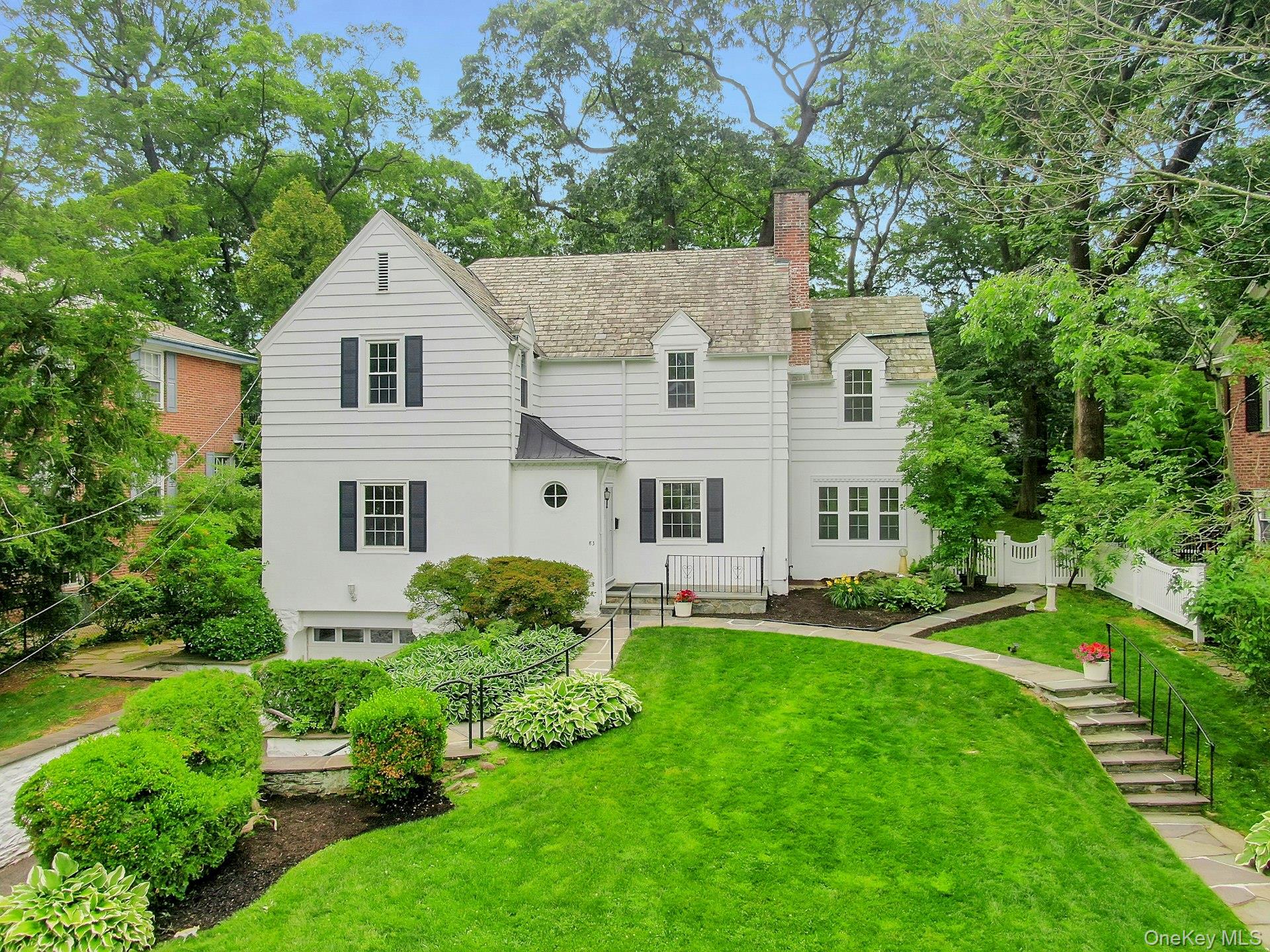 Nestled in the sought-after Aubyn Manor section of Mount Vernon, this...