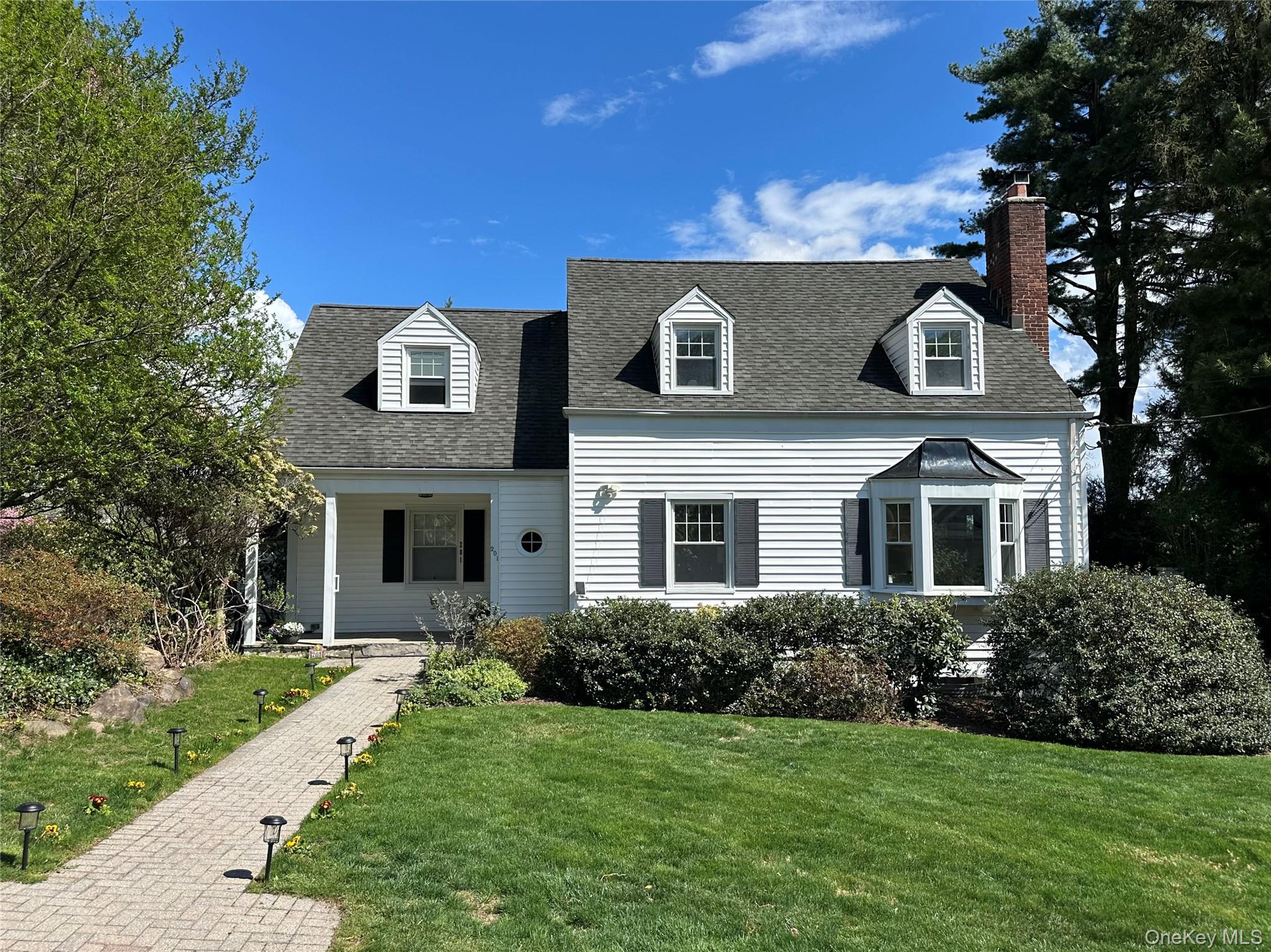 Delightful, move-in ready, 4 bedroom, 2 full bath Colonial, quietly lo...