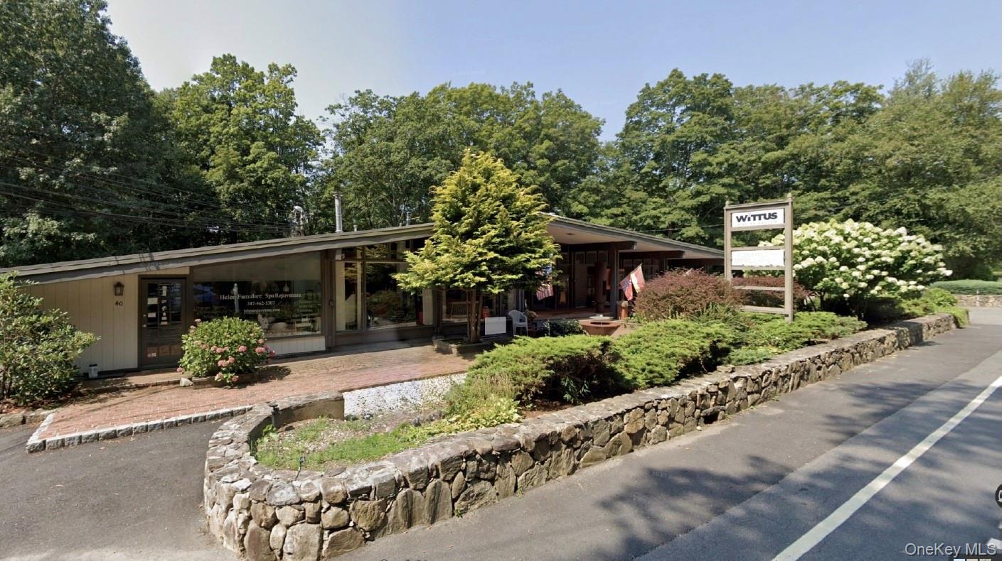 An exceptional mixed-use investment opportunity in the heart of Pound...