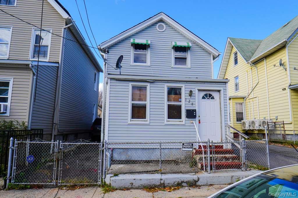 Bring your vision and your toolbox! This Mount Vernon property offers...