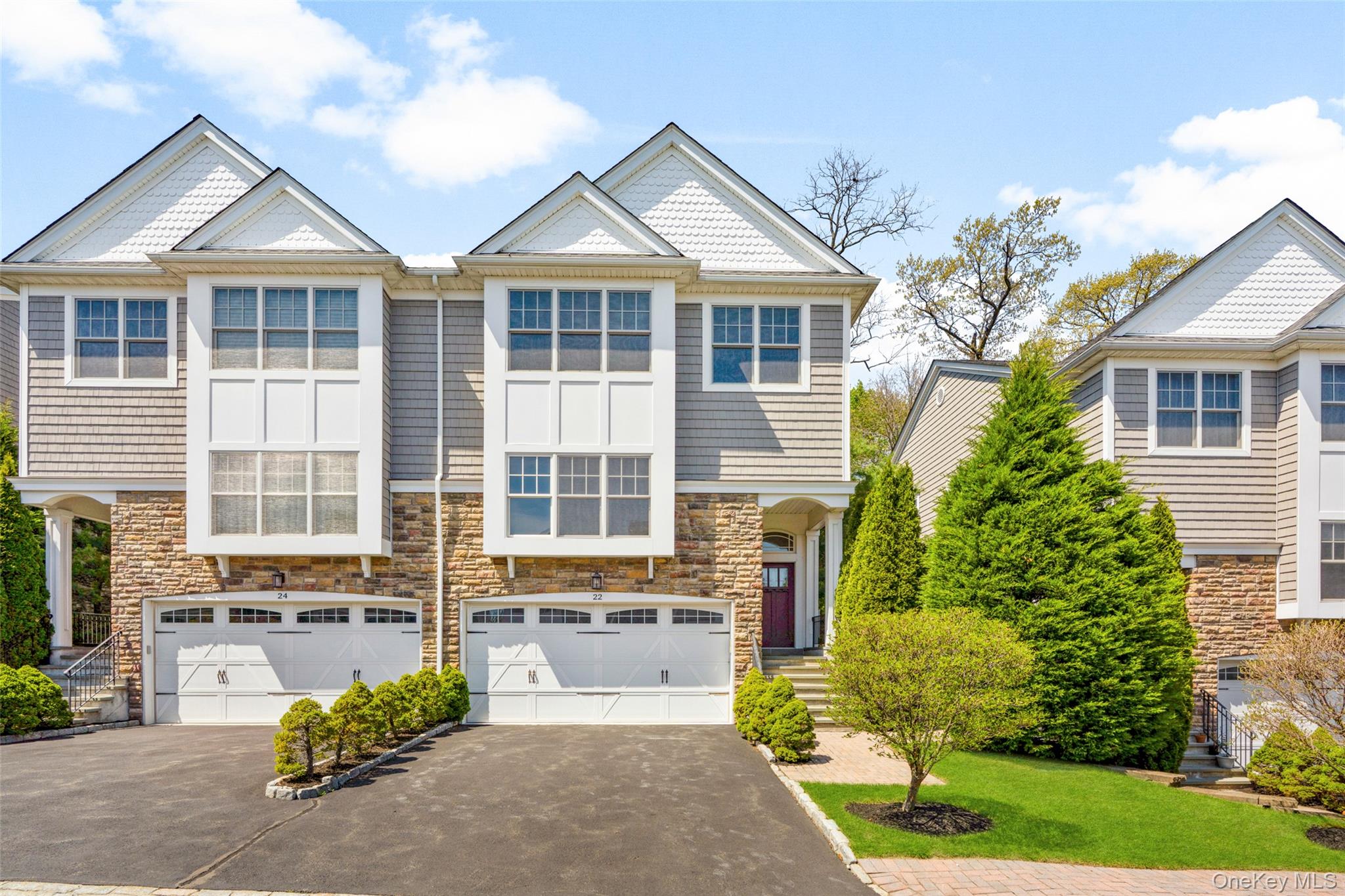 Located within a gated townhouse community with a Scarsdale post offic...