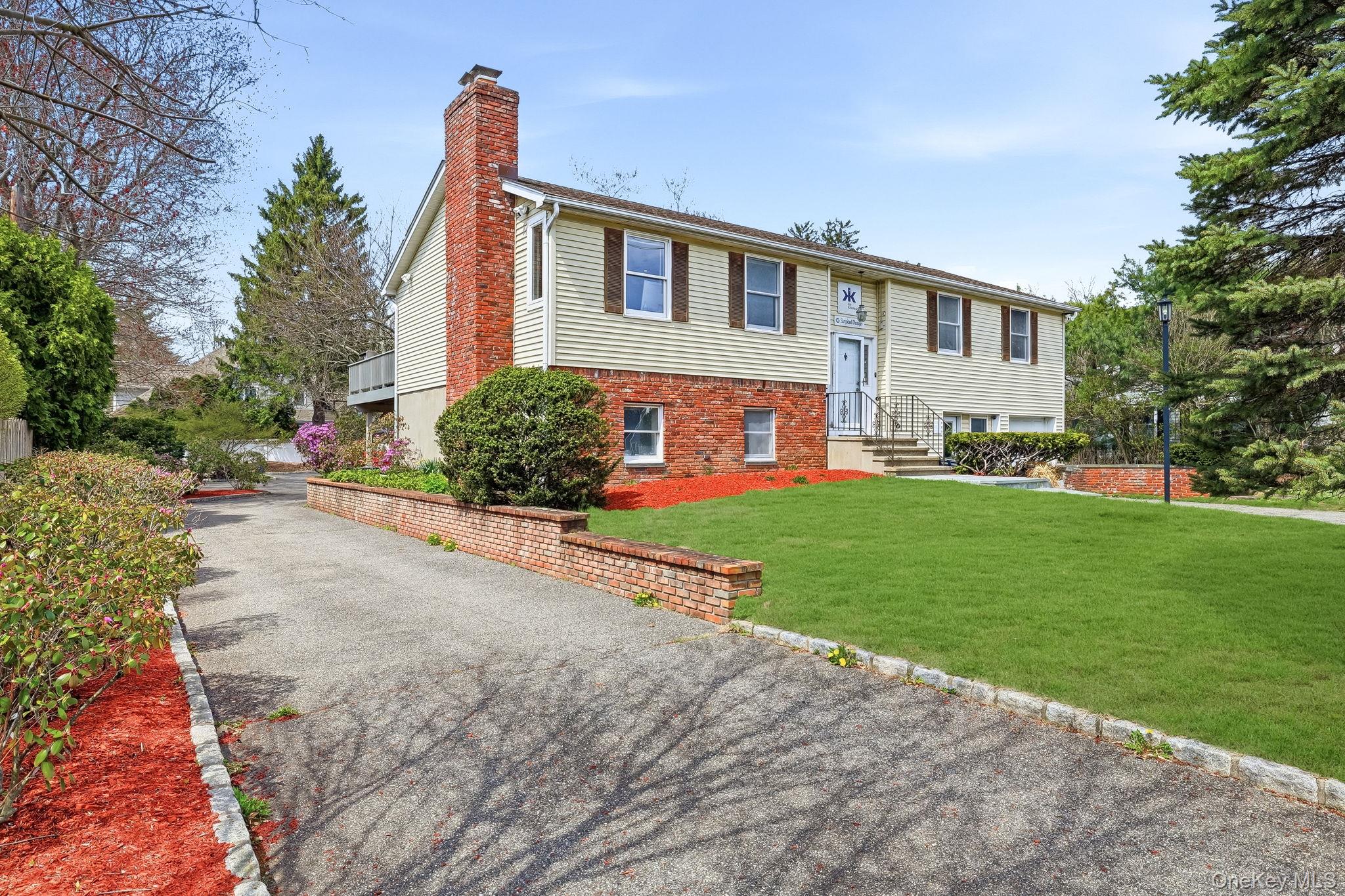 Houlihan Lawrence Commercial presents this rare standalone flex buildi...