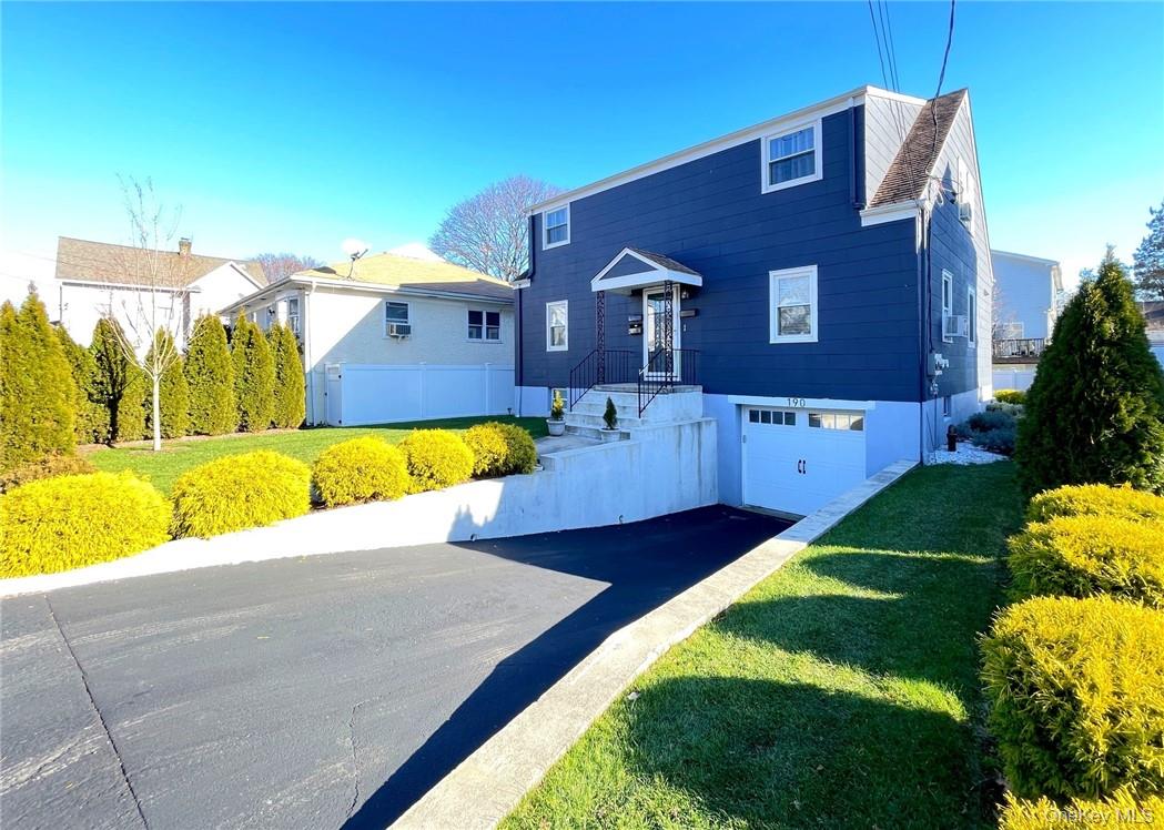 Commuter’s Dream in the Heart of Mamaroneck! Spacious and beautifully...
