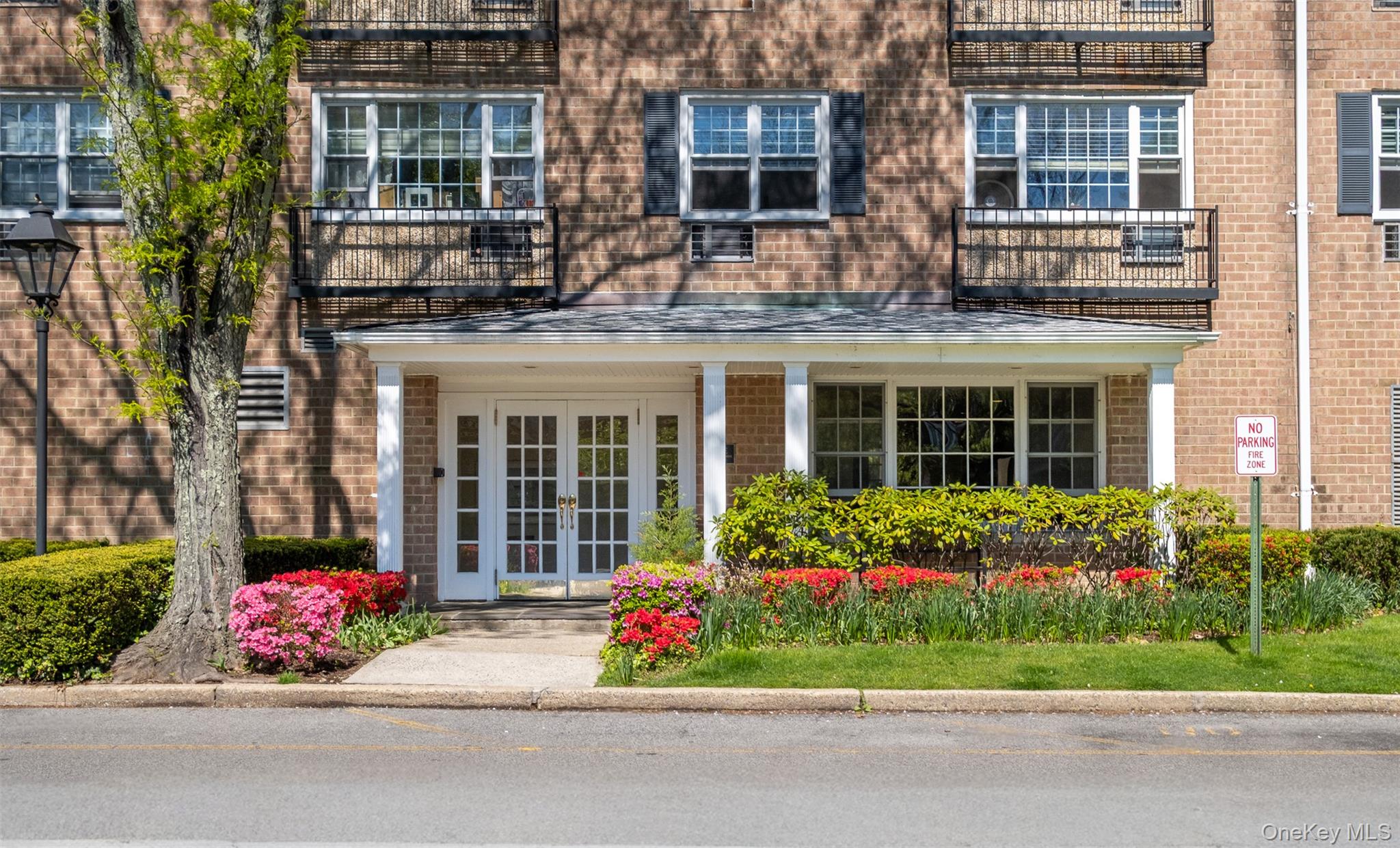 Easy living in this wonderful 2-bedroom, 1-bath condominium, not a co-...