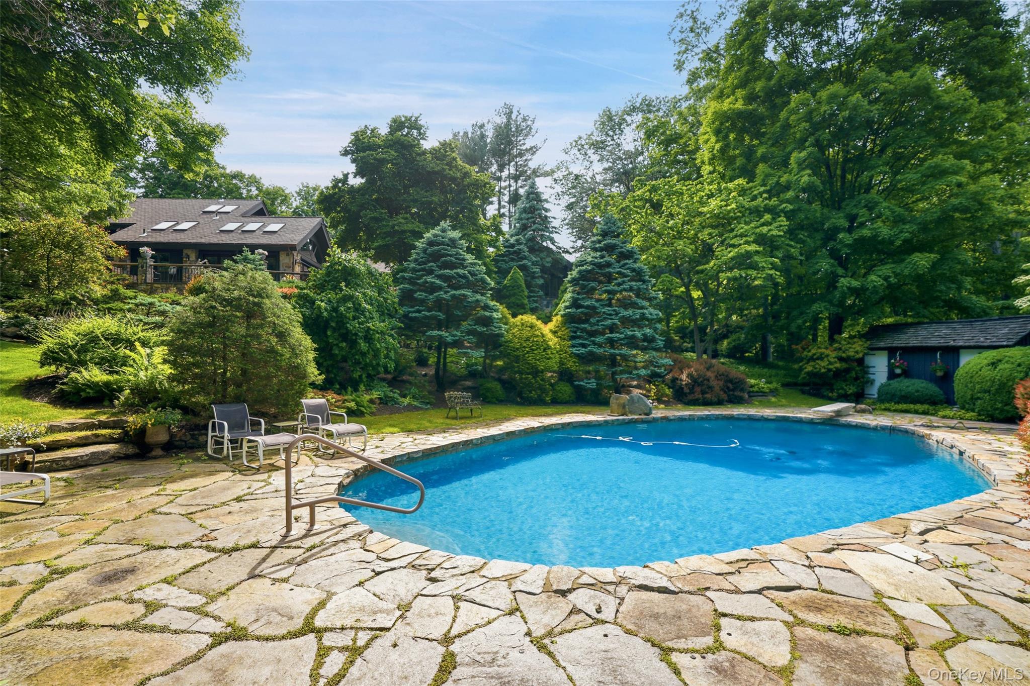 Photo 4 of this property